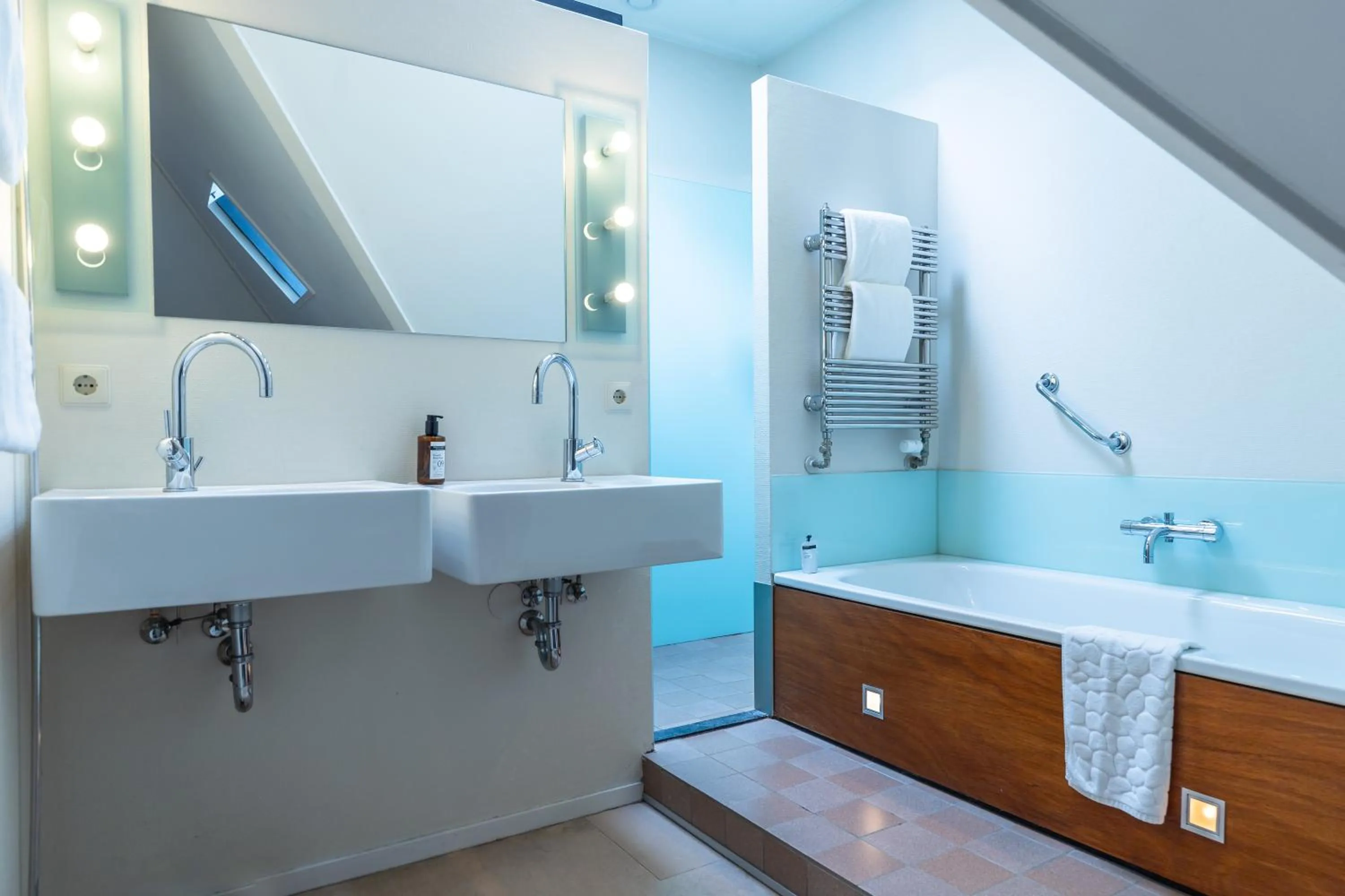 Bath in Droste's Herberg