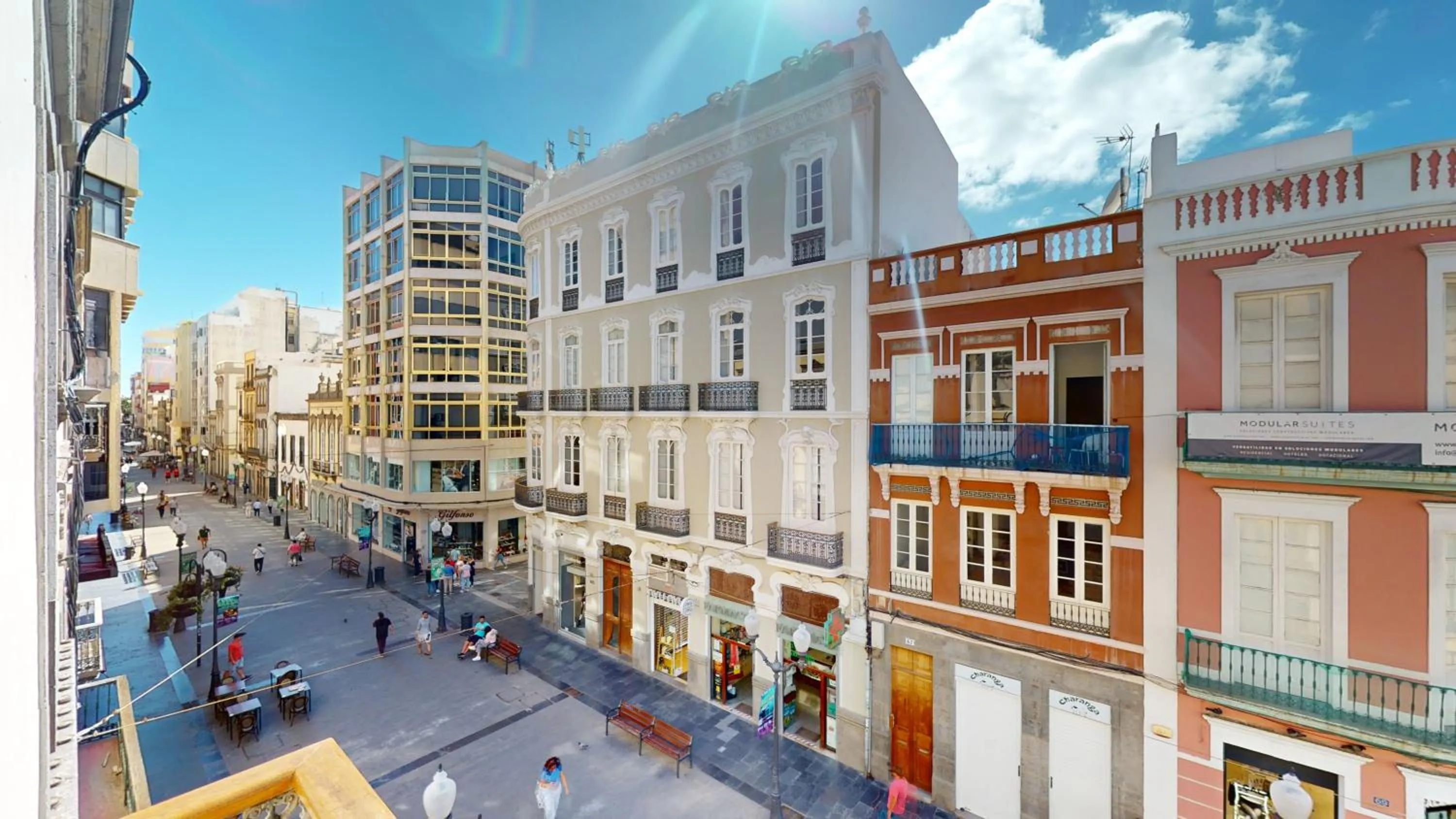 Landmark view in Triana Rooms EH