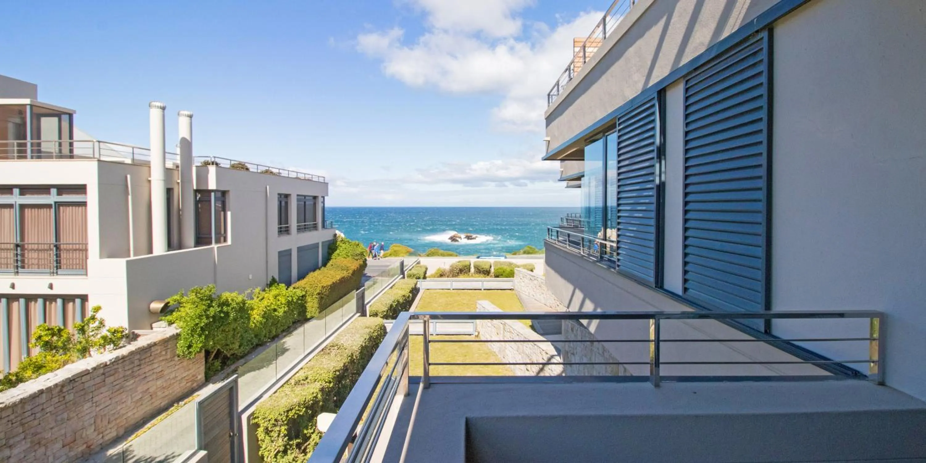 Sea view in Harbour House Hotel - Le Paradis Apartments