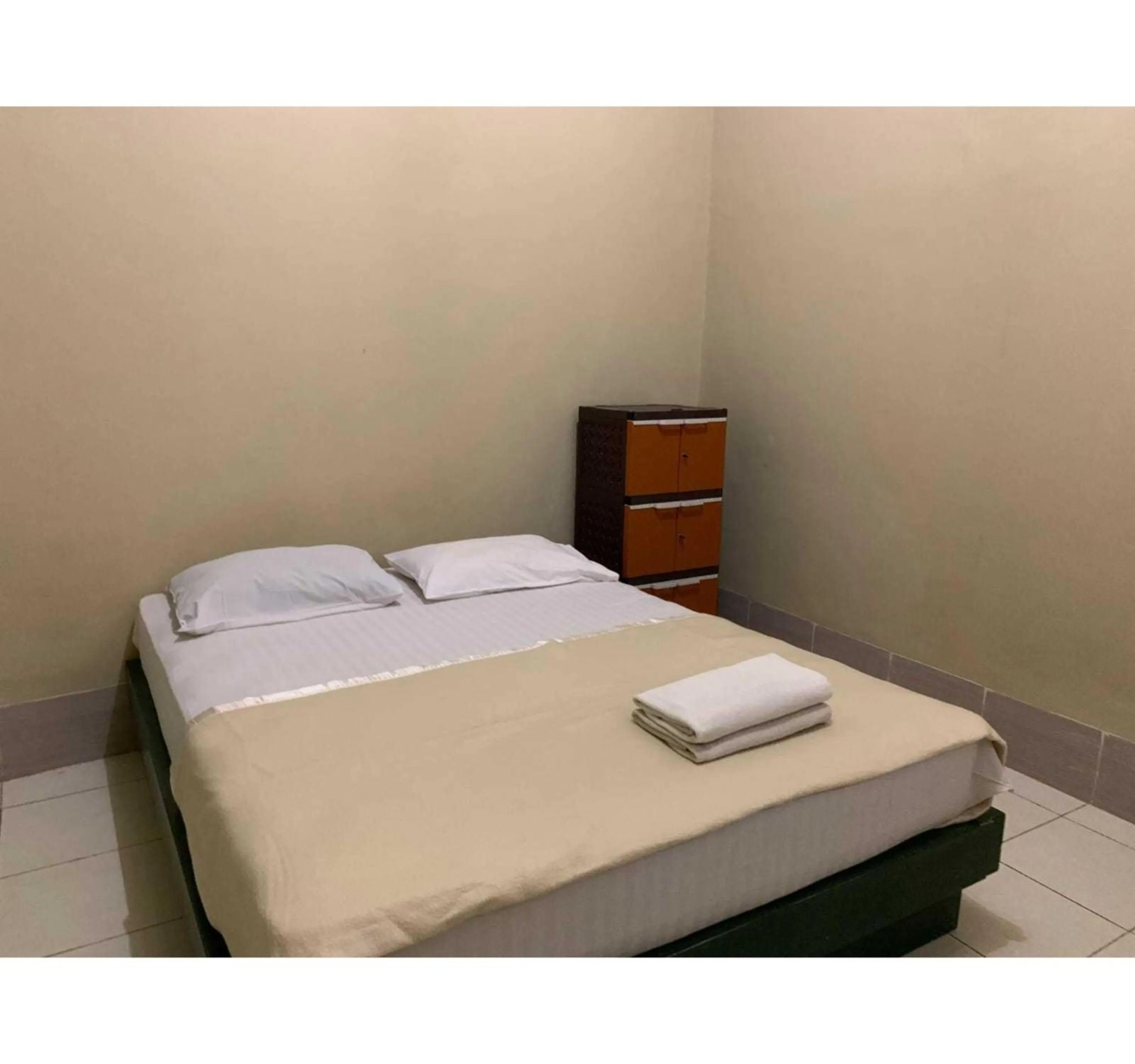 Bedroom, Bed in Hotel O Nur Homestay Syariah