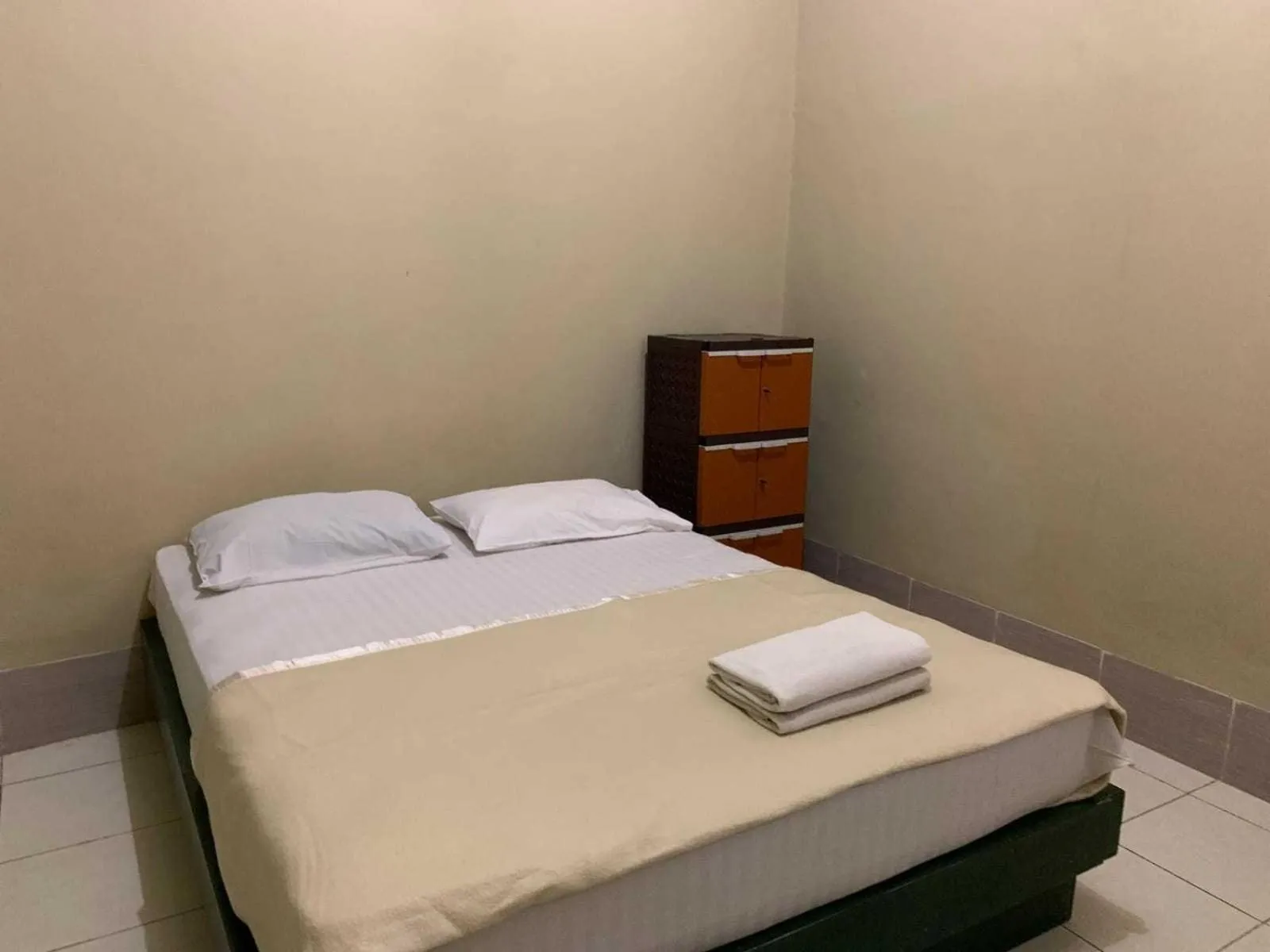 Bedroom, Bed in Hotel O Nur Homestay Syariah