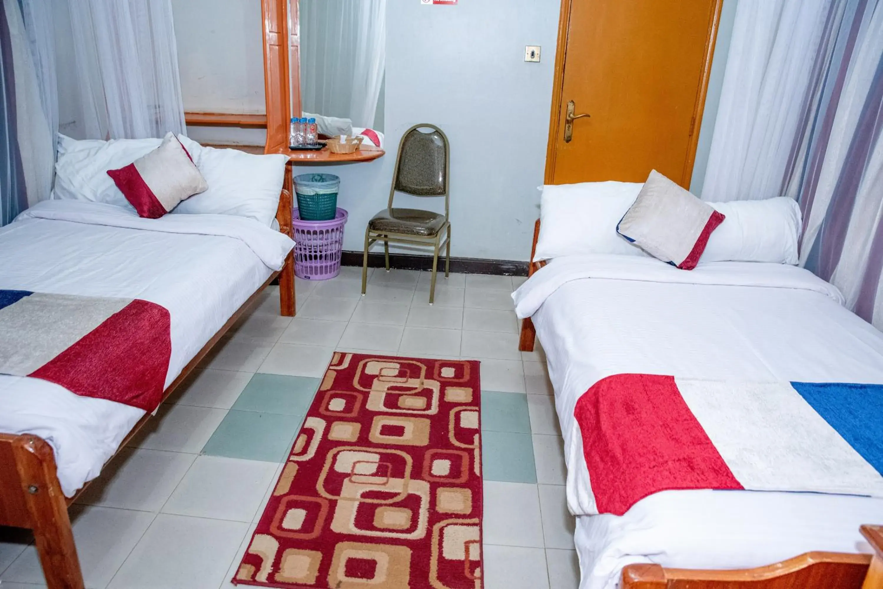 Superior Twin Room in Jupiter Guest House - Parklands Superior Twin Room in Jupiter Guest House - Parklands