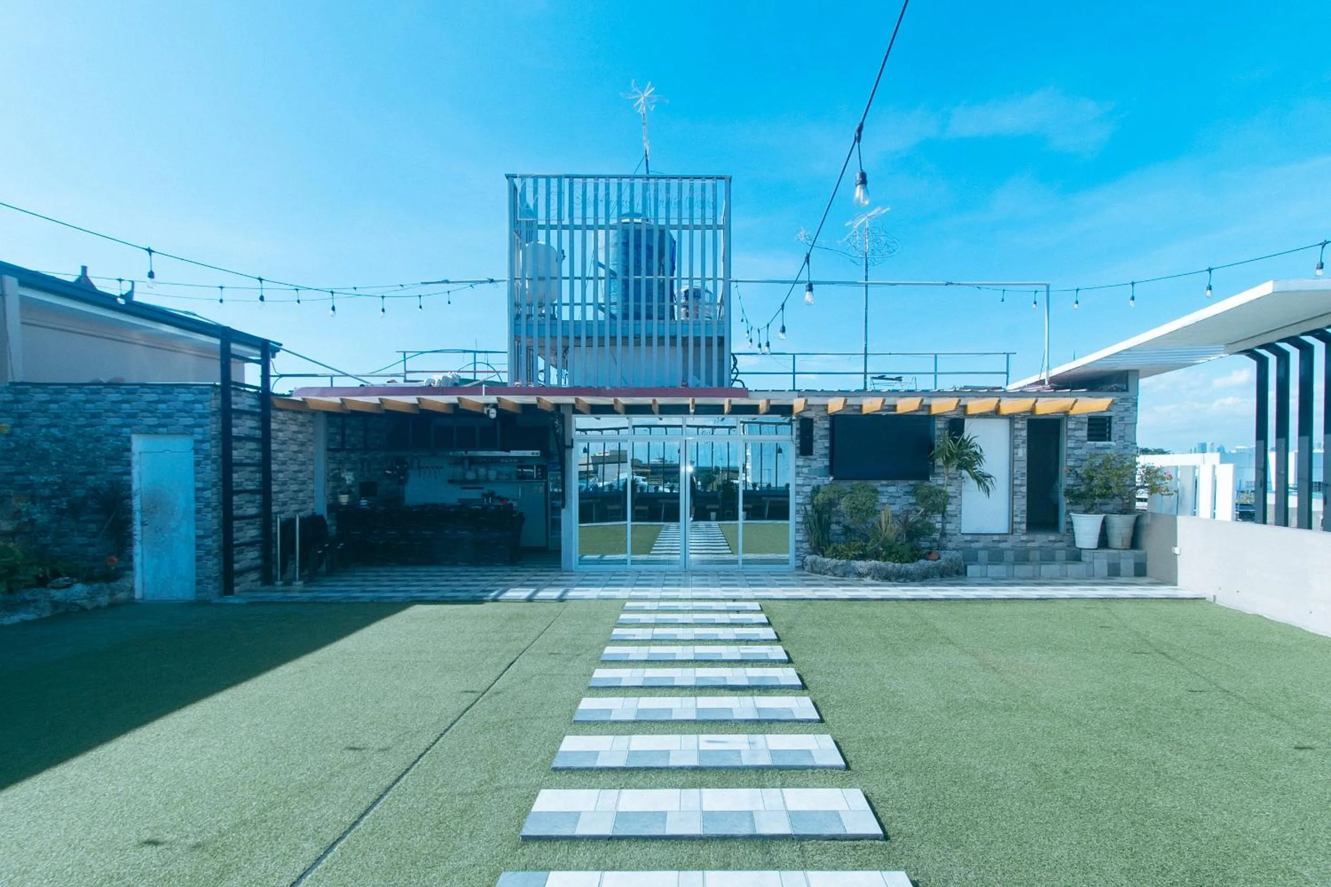 Property building in RedDoorz Plus at Seventy Five Inn Near Manila Airport