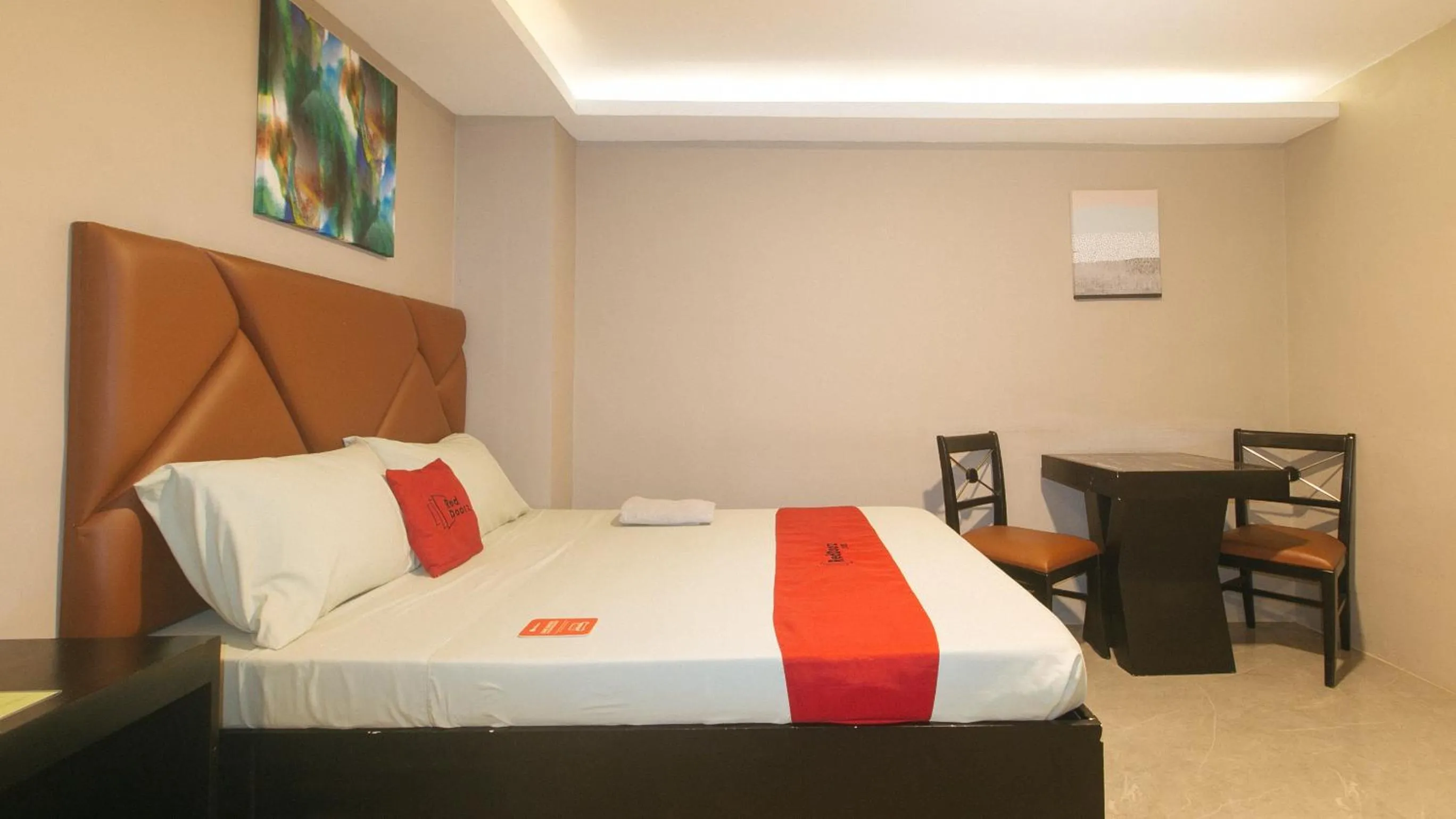 Bed in RedDoorz Plus at Seventy Five Inn Near Manila Airport