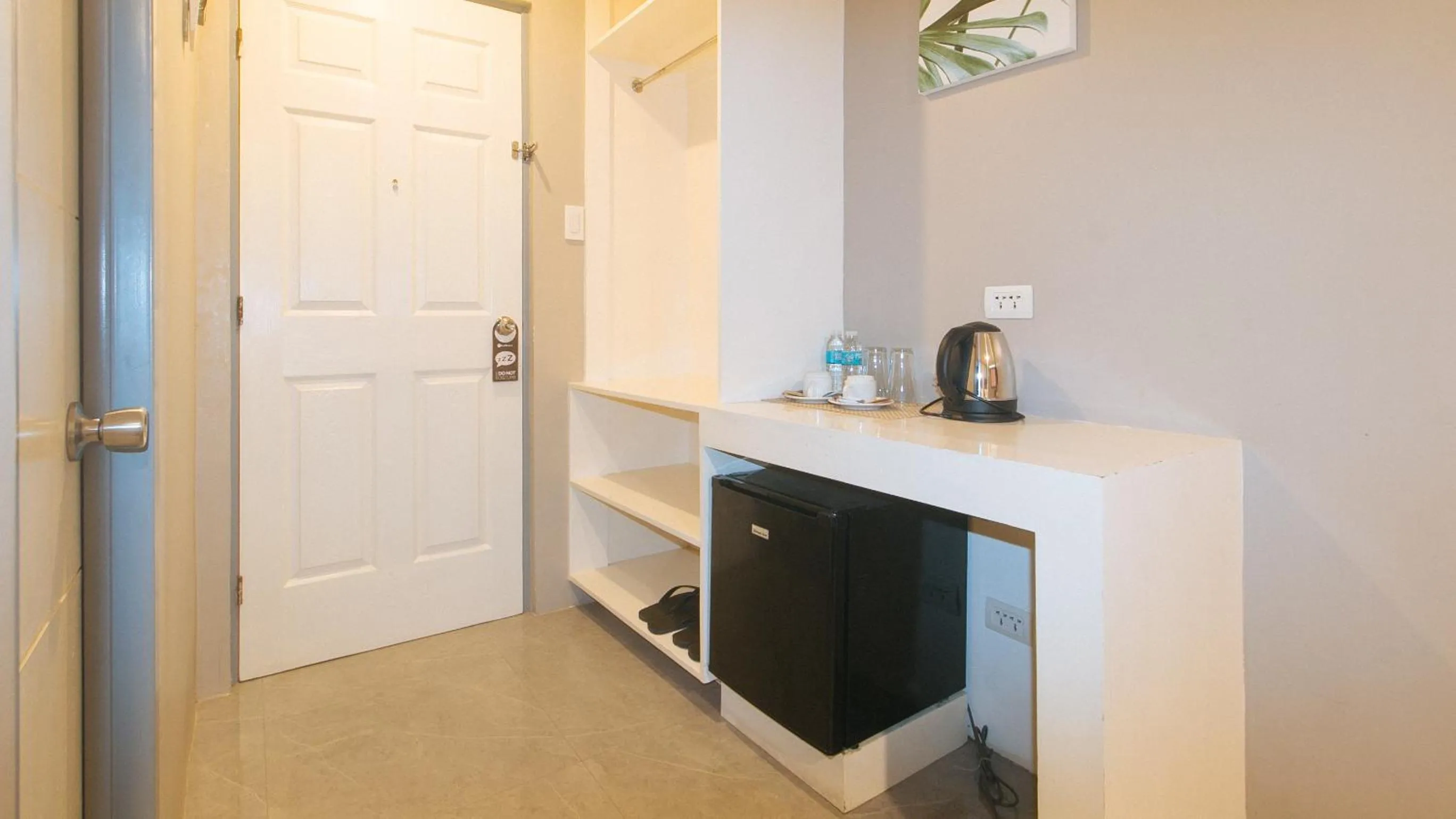 minibar in RedDoorz Plus at Seventy Five Inn Near Manila Airport