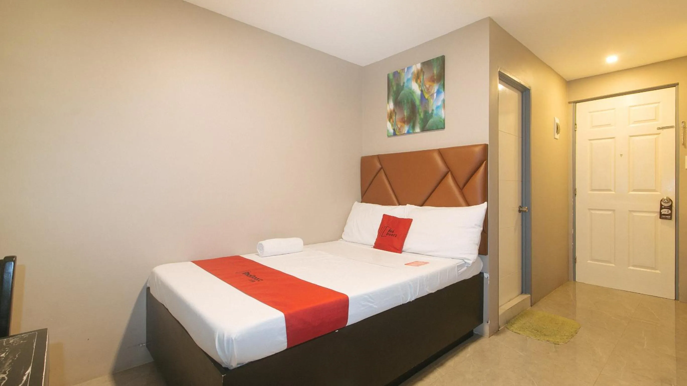 Bedroom, Bed in RedDoorz Plus at Seventy Five Inn Near Manila Airport