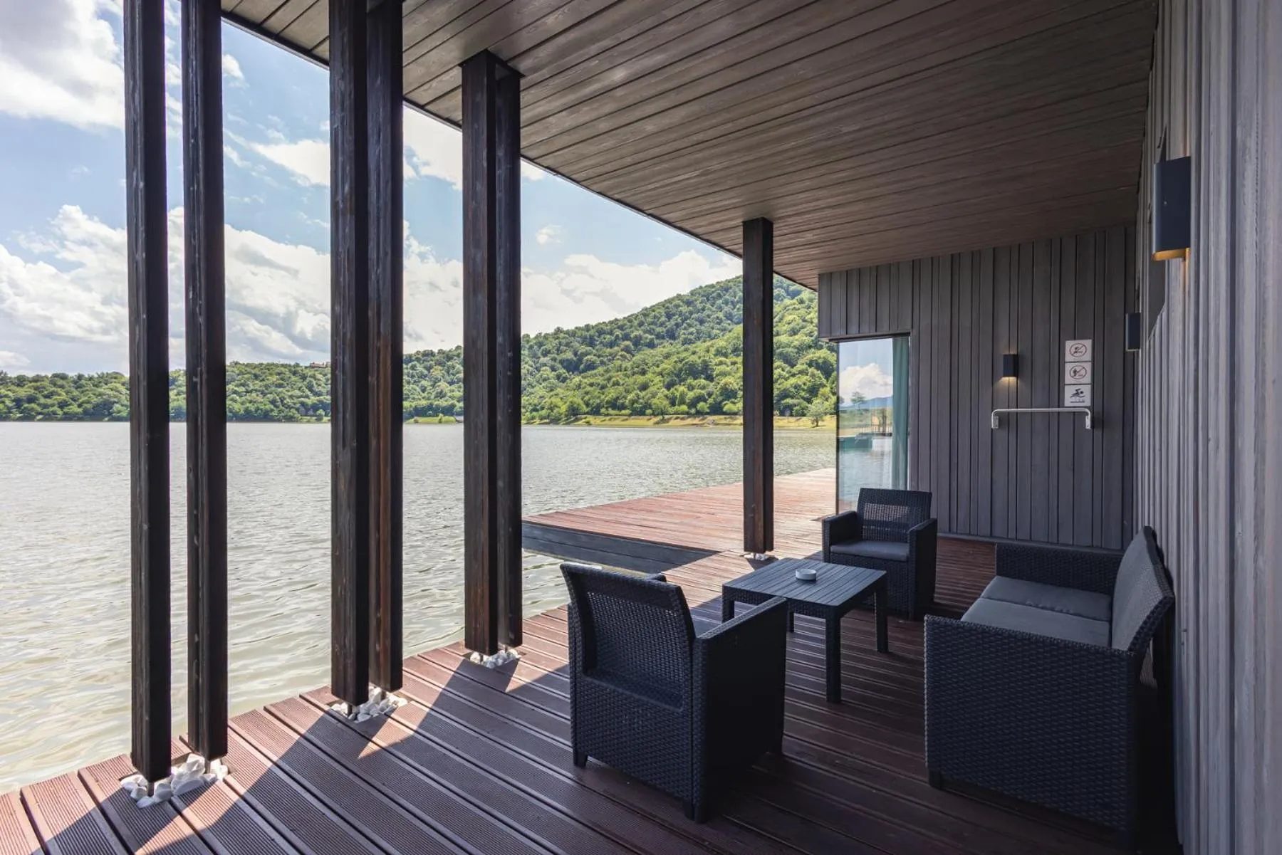 Day in Apart Hotel Kundzuli