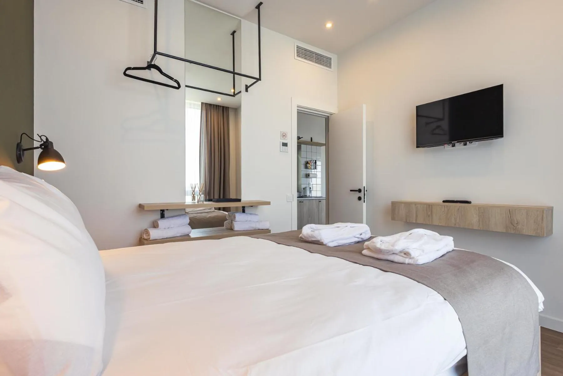 Bed in Apart Hotel Kundzuli