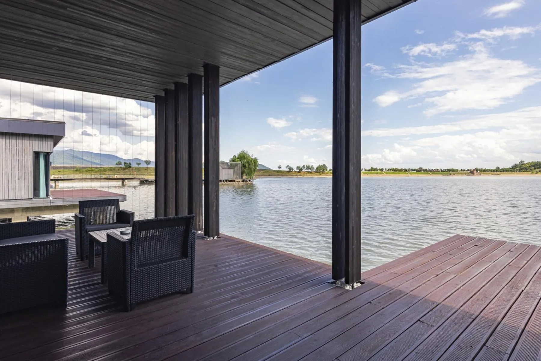 Day in Apart Hotel Kundzuli