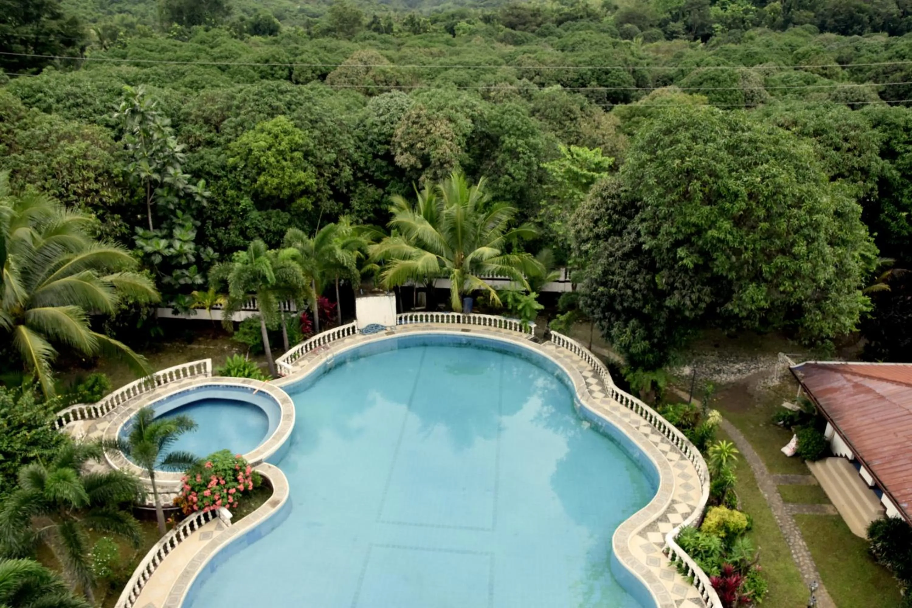 Swimming pool in Isla De Oro Hotel