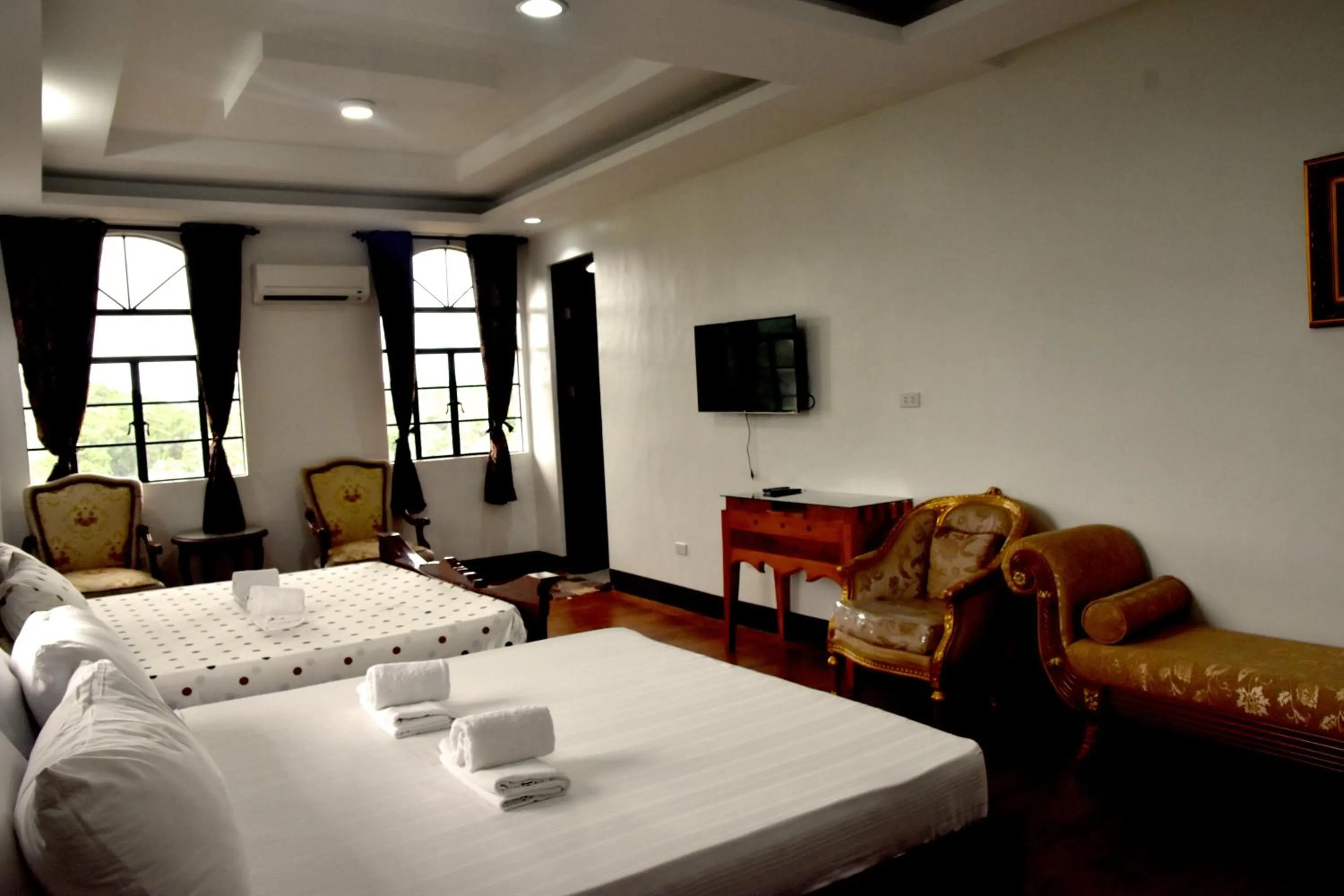 Bed in Isla De Oro Hotel