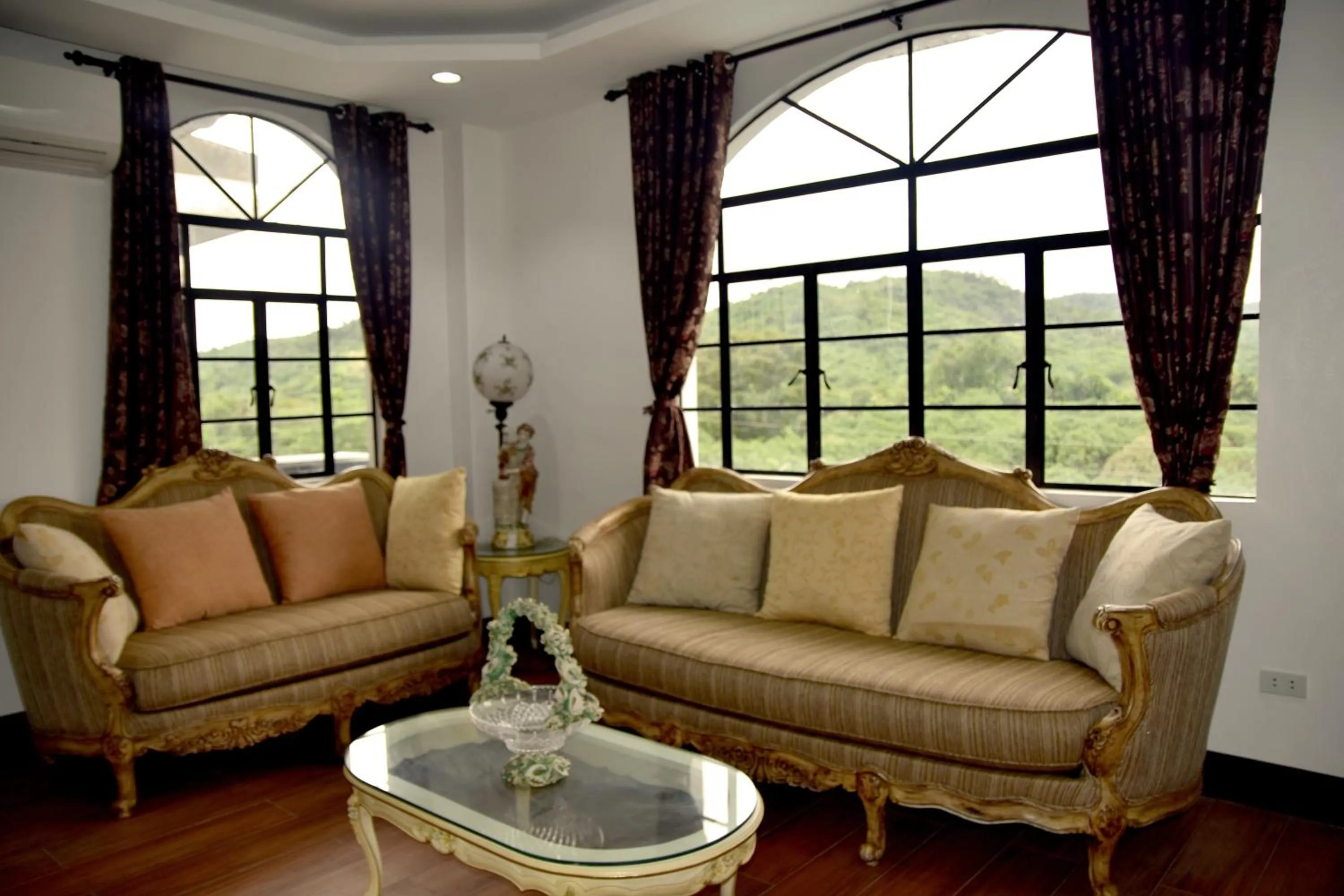 Living room in Isla De Oro Hotel