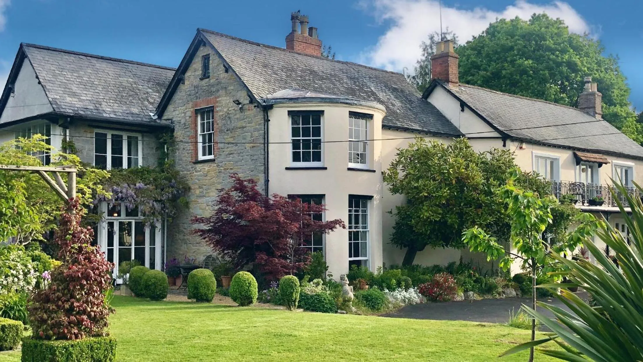 Property building in Farthings Country House Hotel & Restaurant Tunton