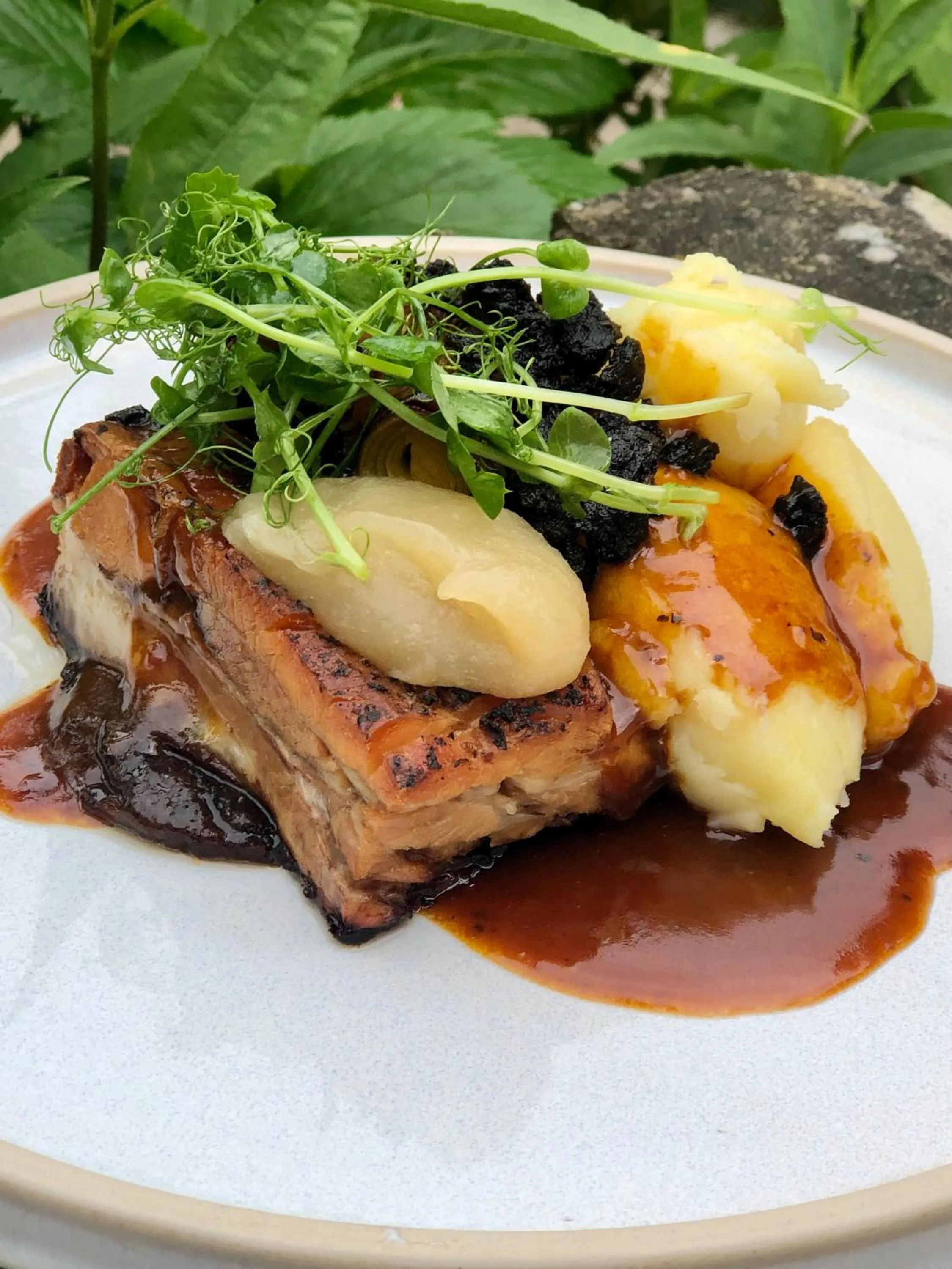 Food and drinks in Farthings Country House Hotel & Restaurant Tunton