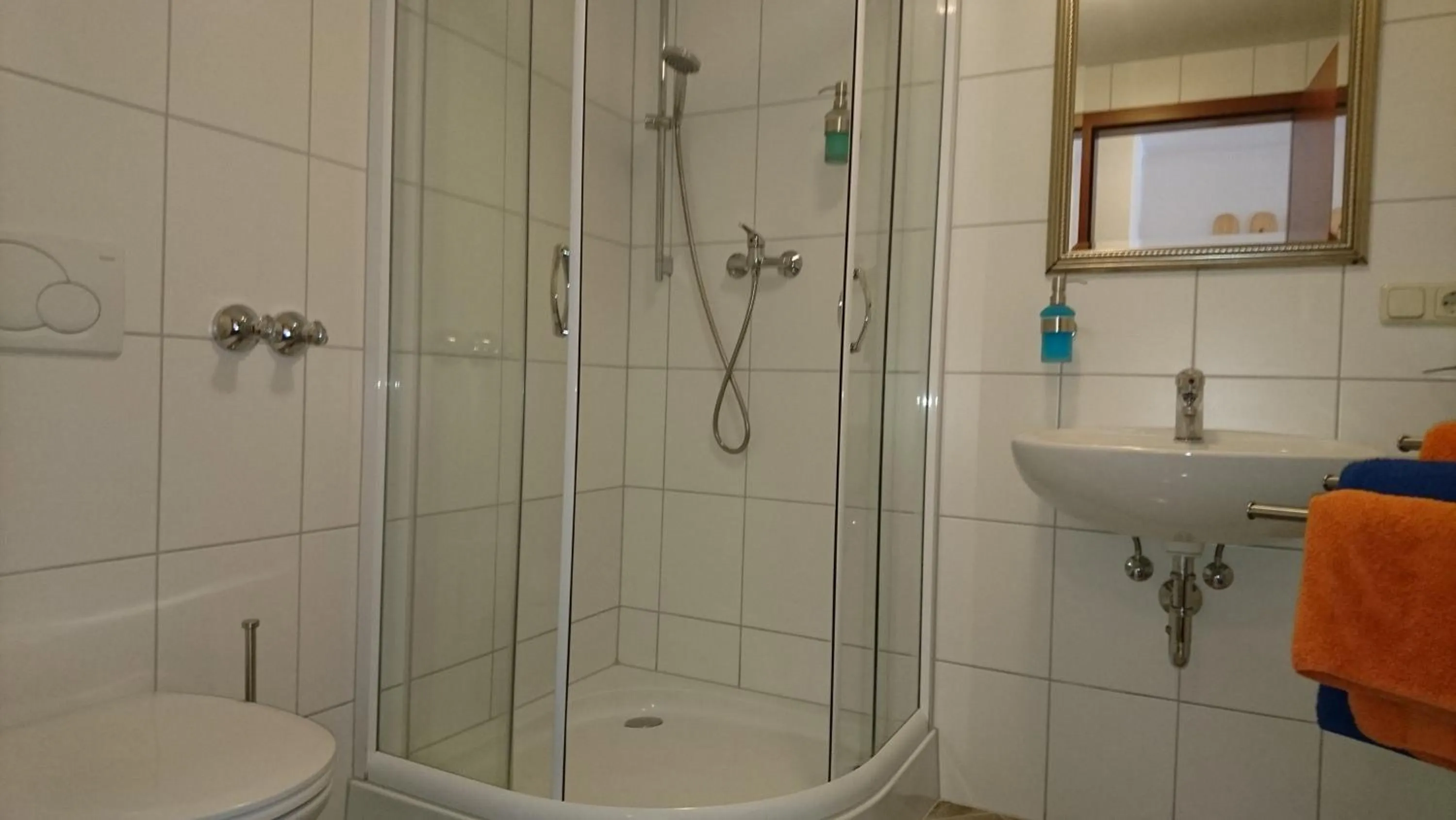 Toilet in Hotel Garni Forsthaus Ruhpolding