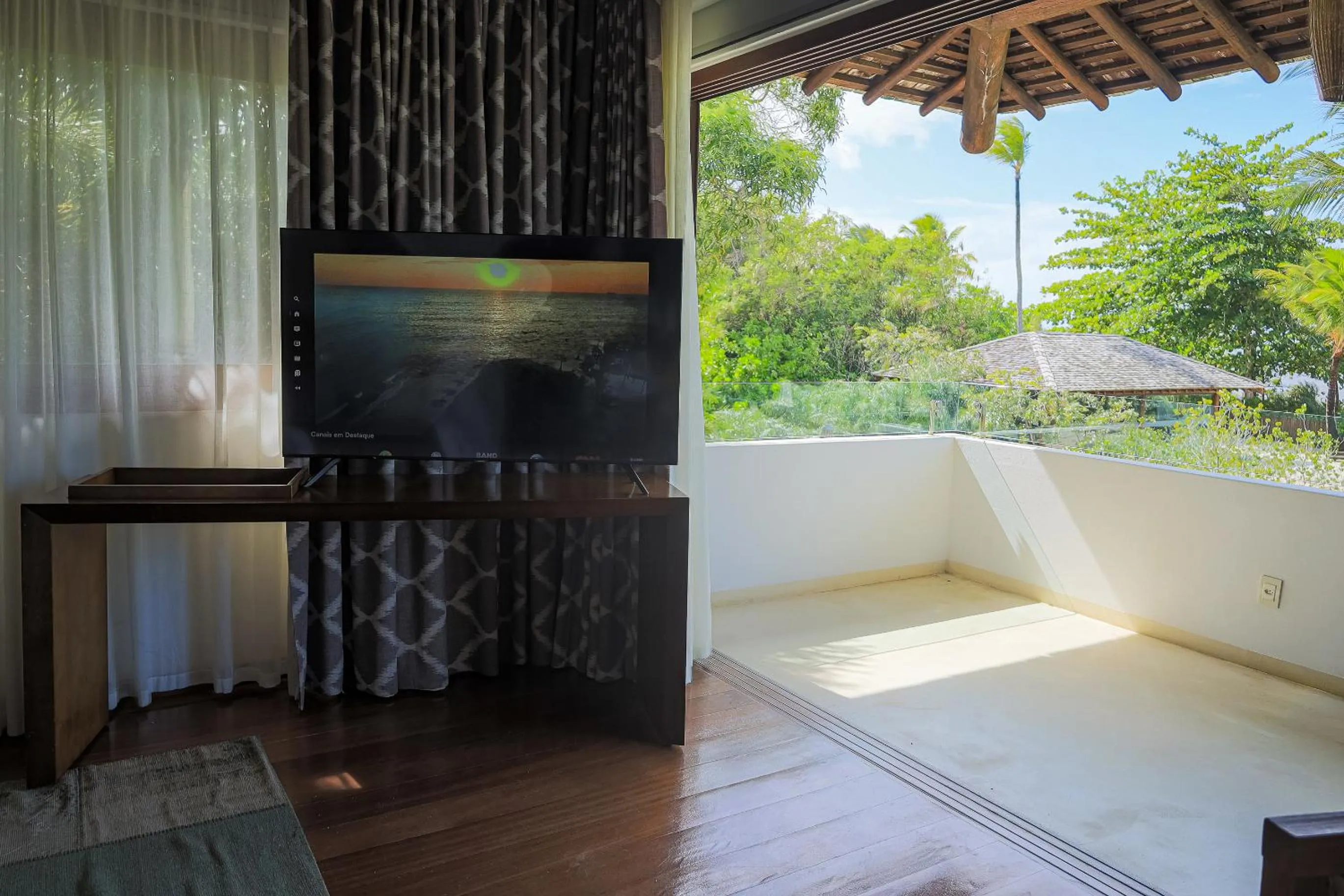 TV and multimedia in Campo Bahia Hotel Villas Spa