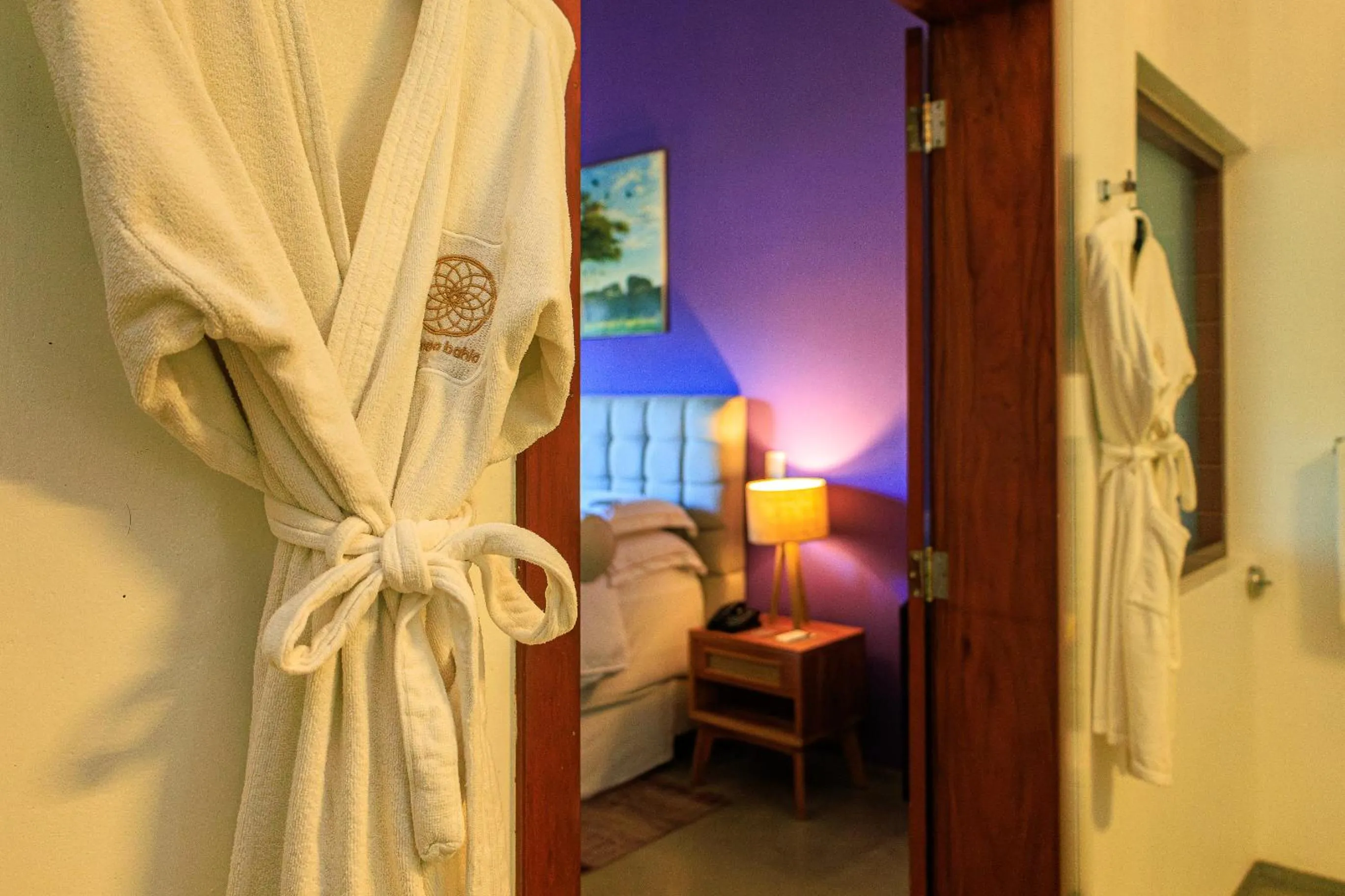 Bathroom, Bed in Campo Bahia Hotel Villas Spa