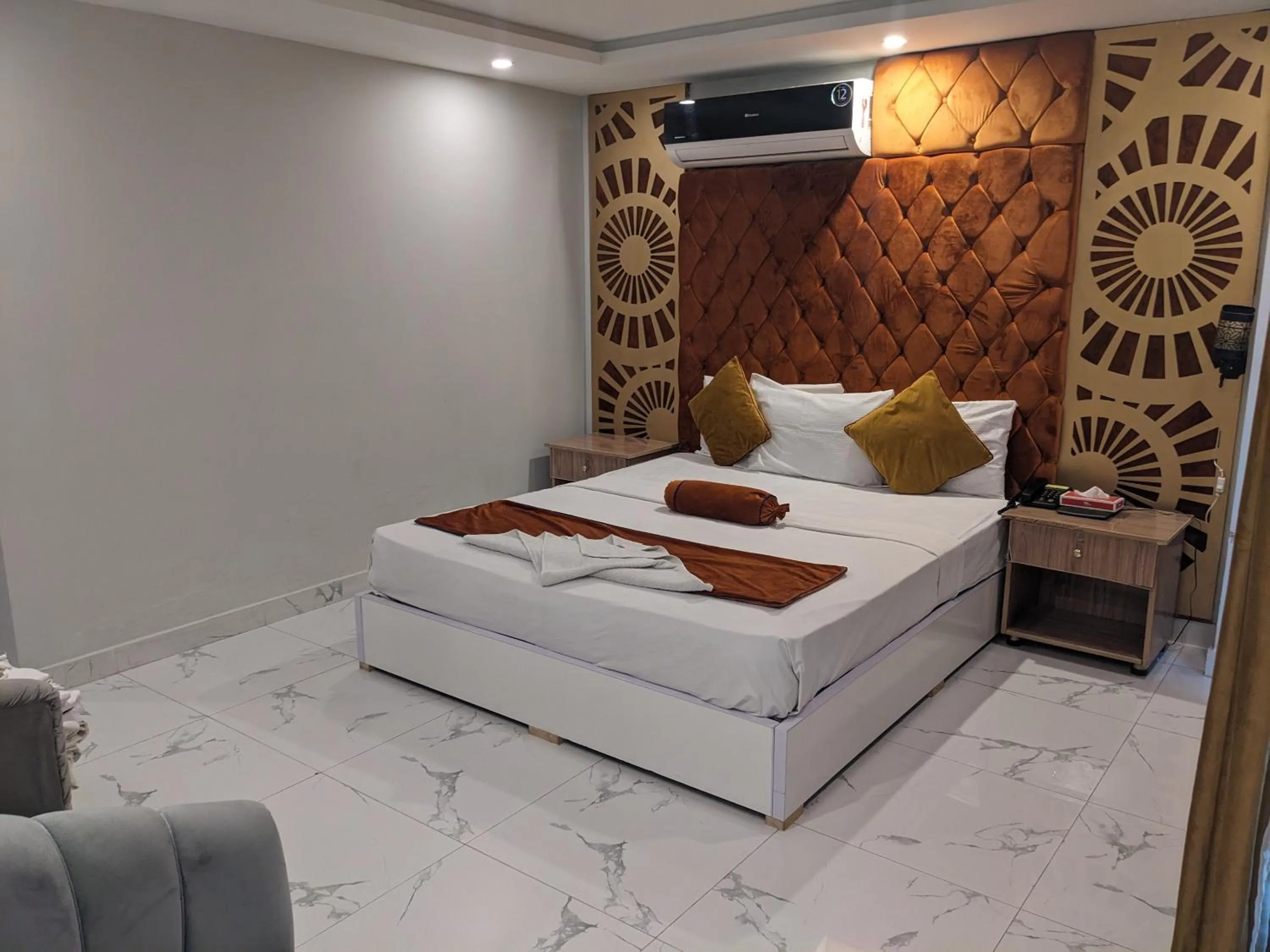 Bedroom, Bed in Nuva Hotel