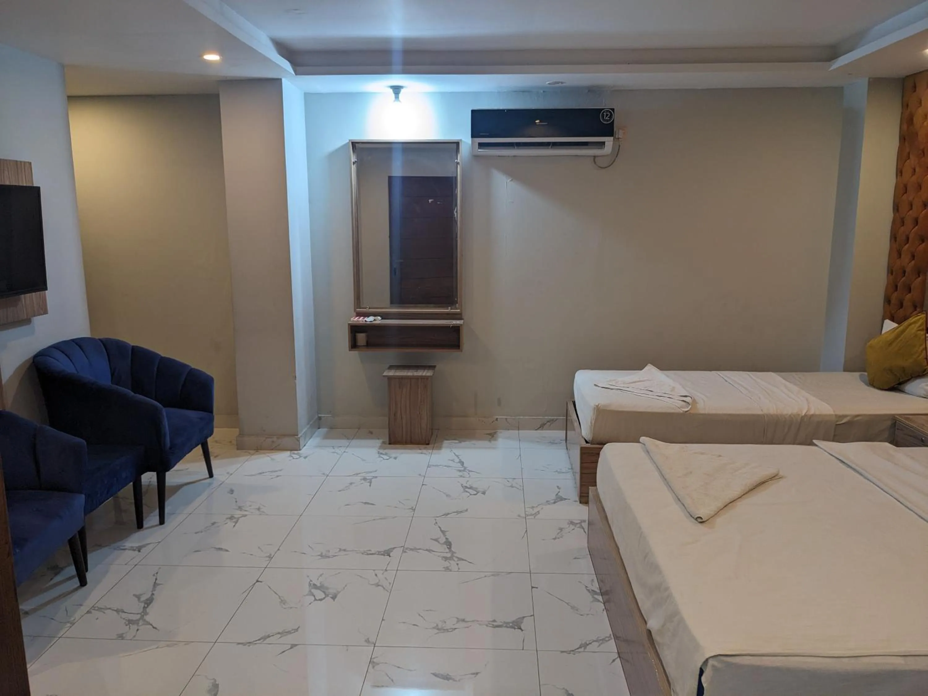 Bedroom, Bed in Nuva Hotel