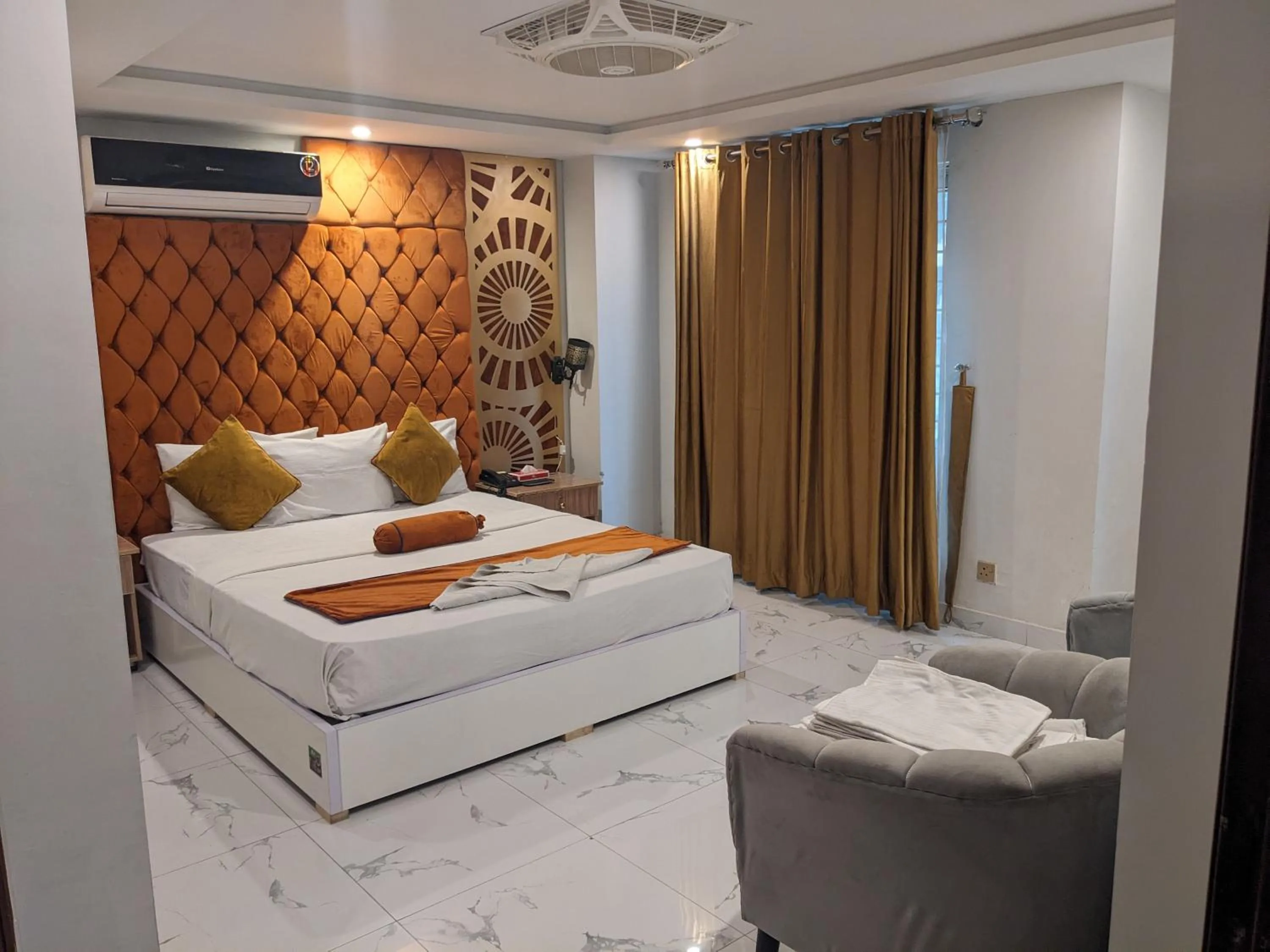 Bedroom, Bed in Nuva Hotel