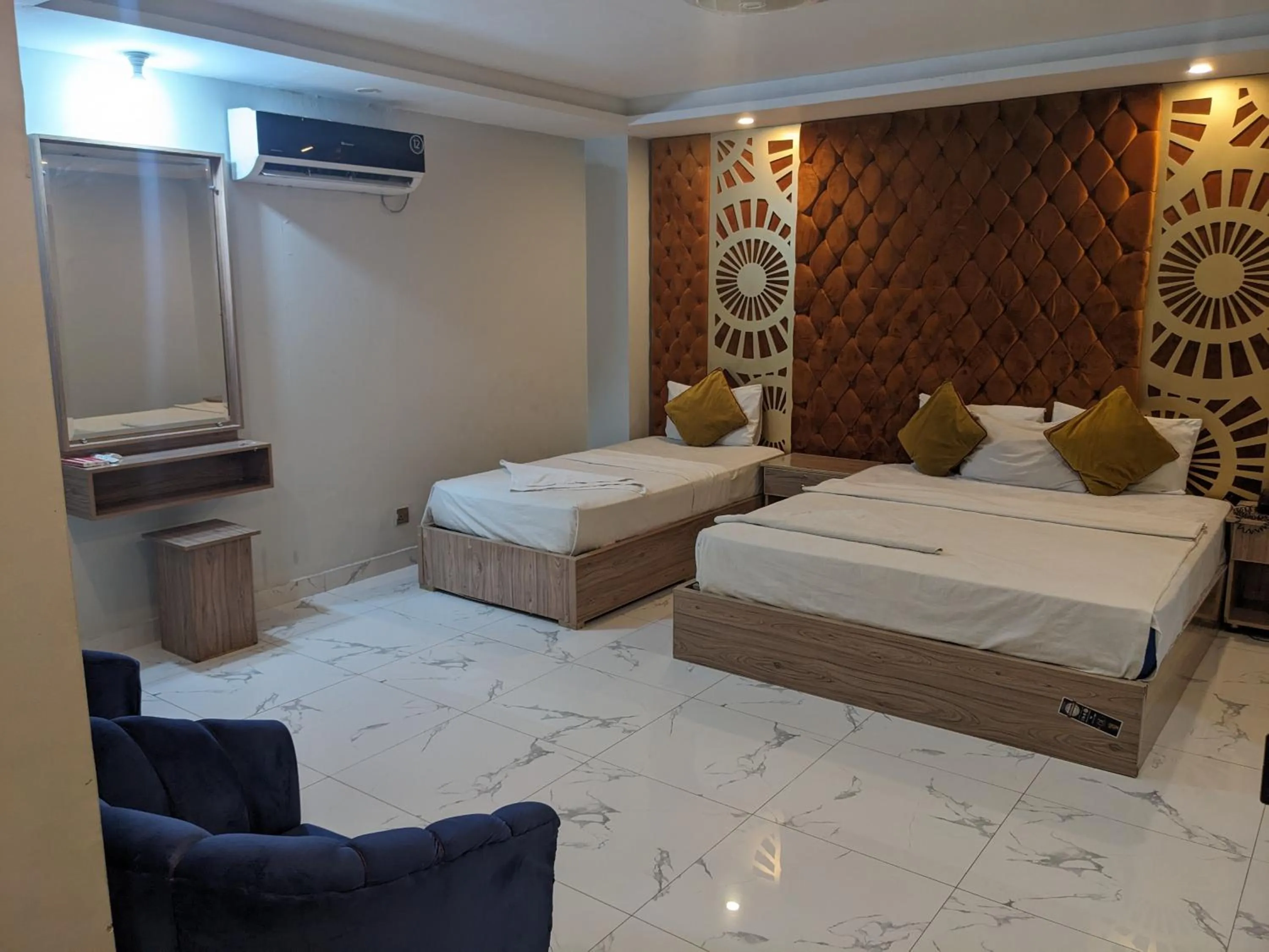 Bedroom, Bed in Nuva Hotel