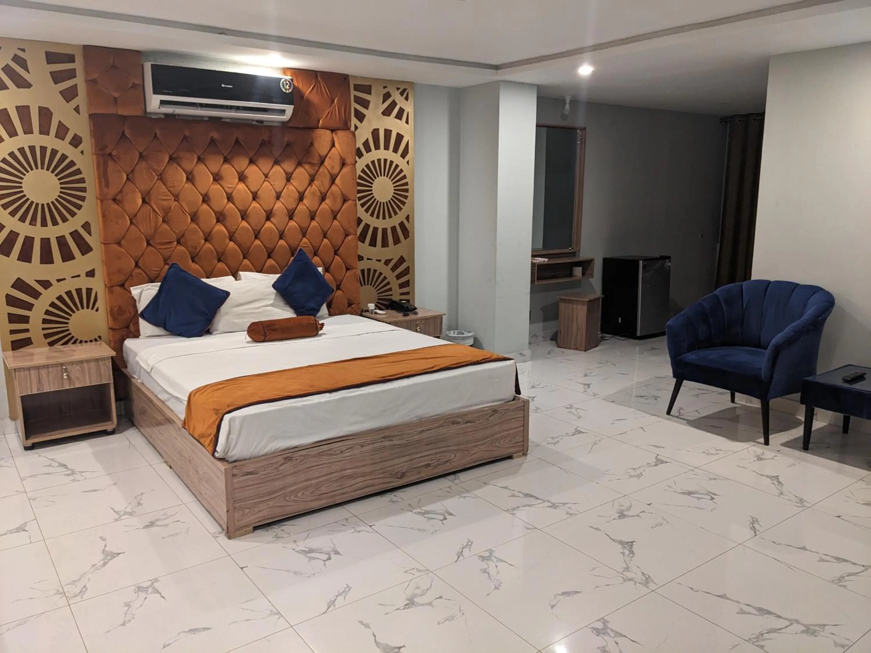 Bedroom, Bed in Nuva Hotel