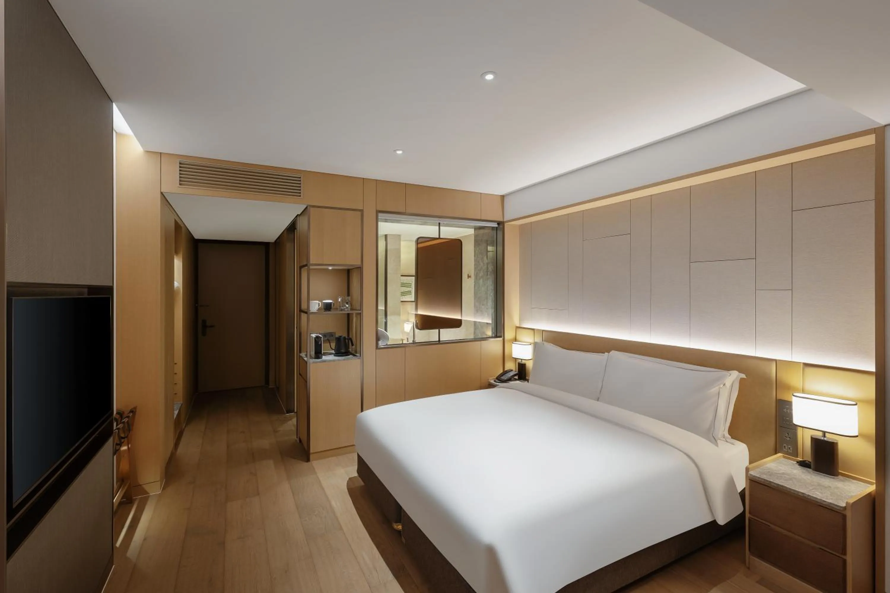 Bedroom, Bed in Wyndham Grand Busan