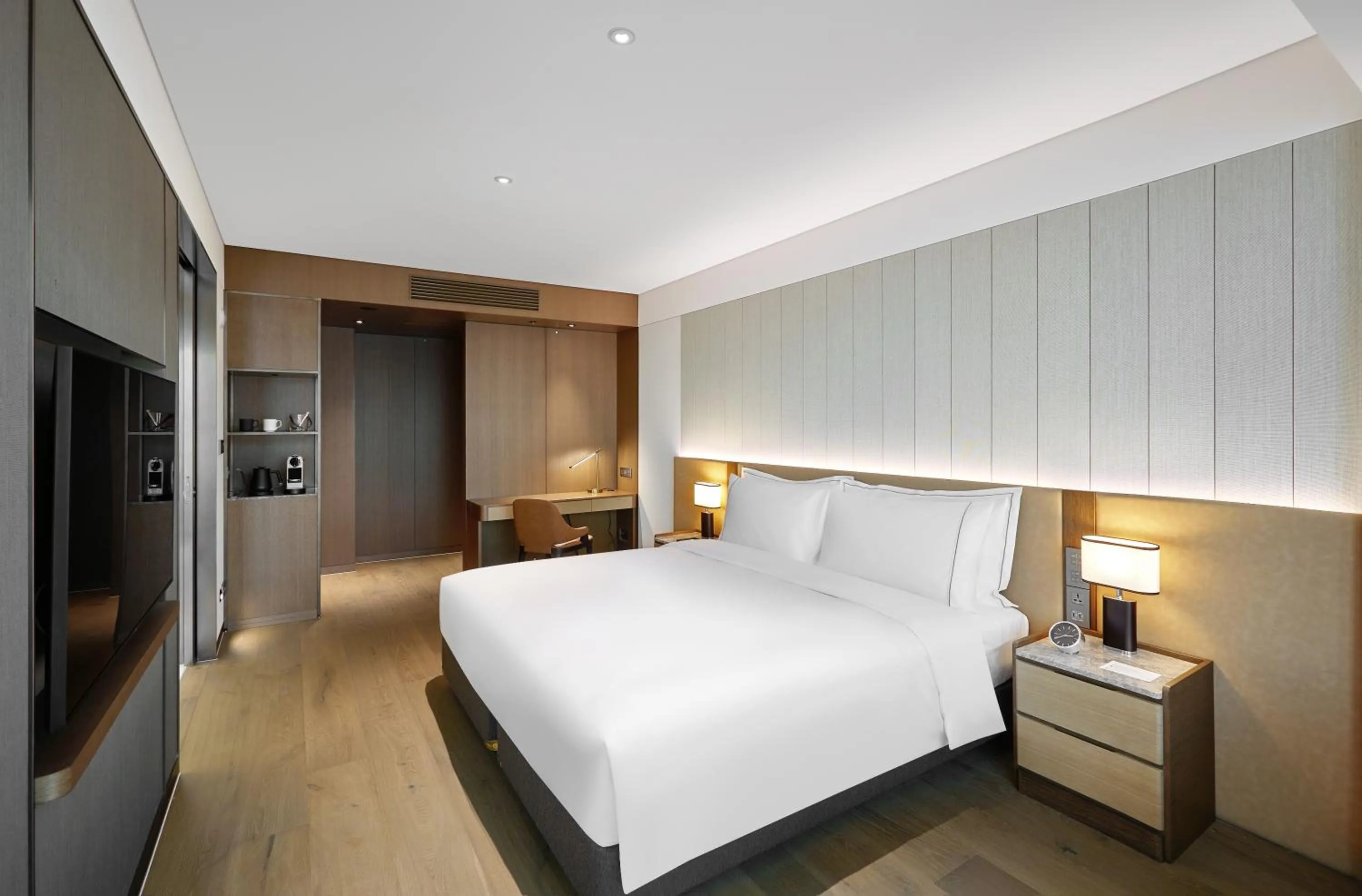 Bed in Wyndham Grand Busan