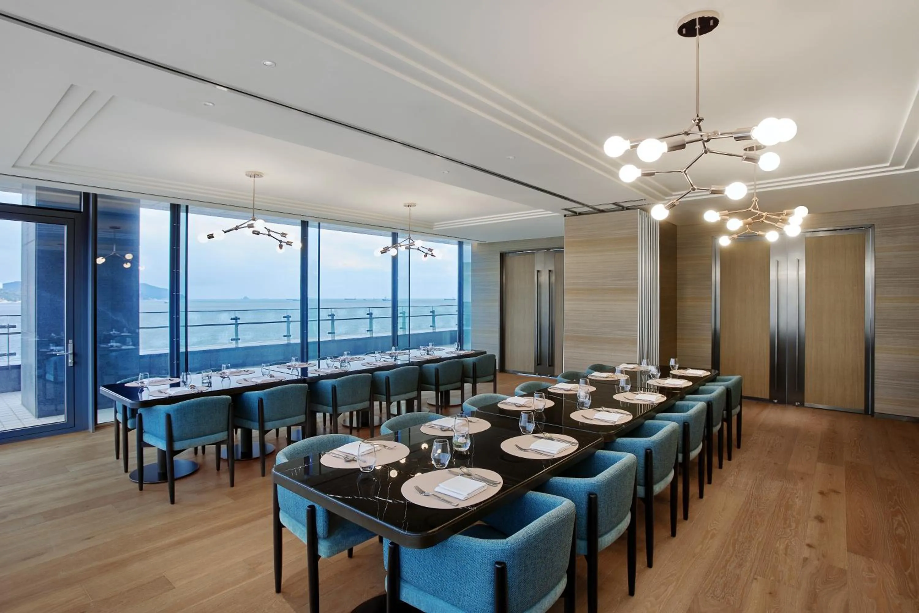 Restaurant/places to eat in Wyndham Grand Busan