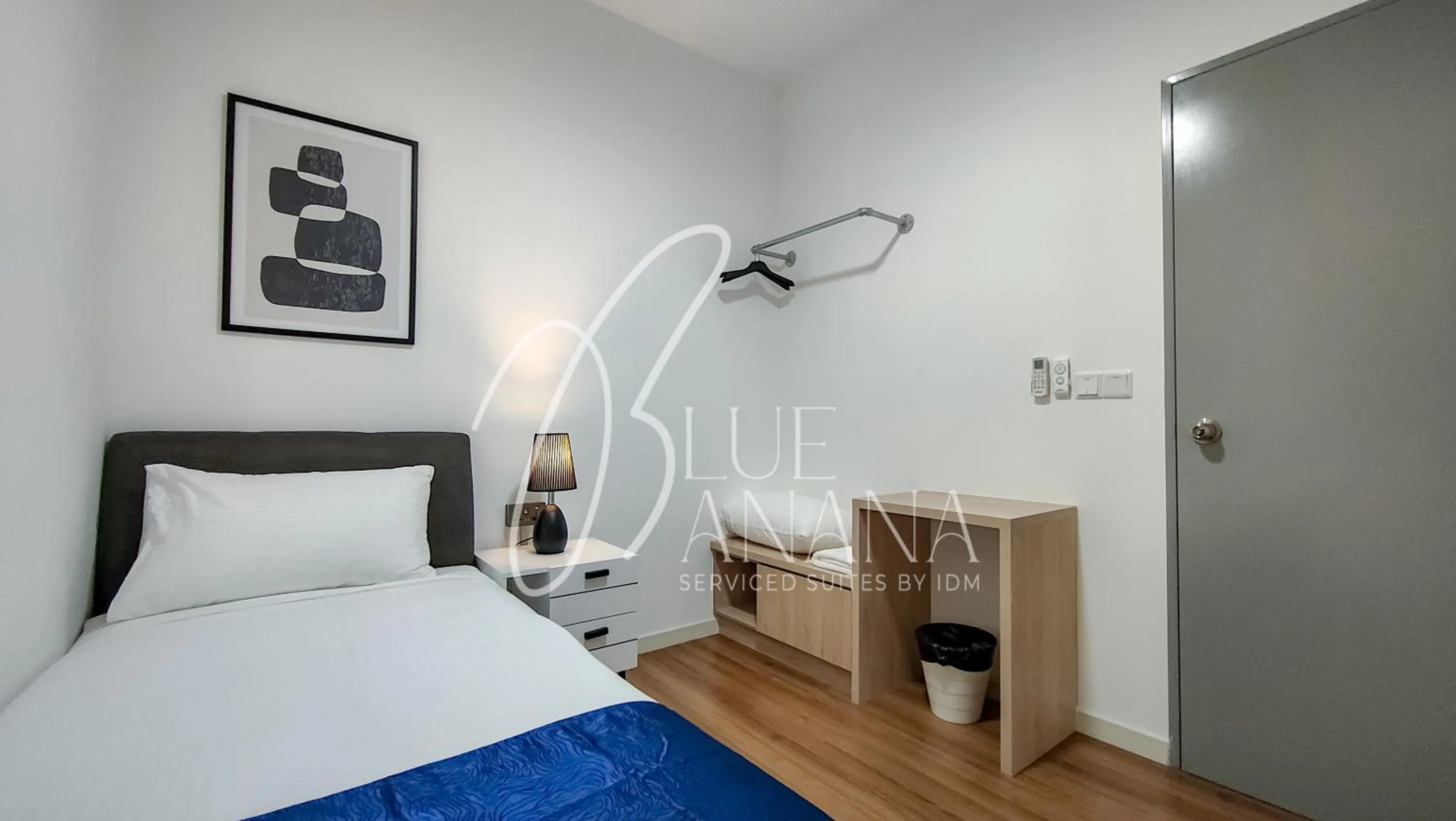 Bed in M Vertica Premier Suites by BlueBanana