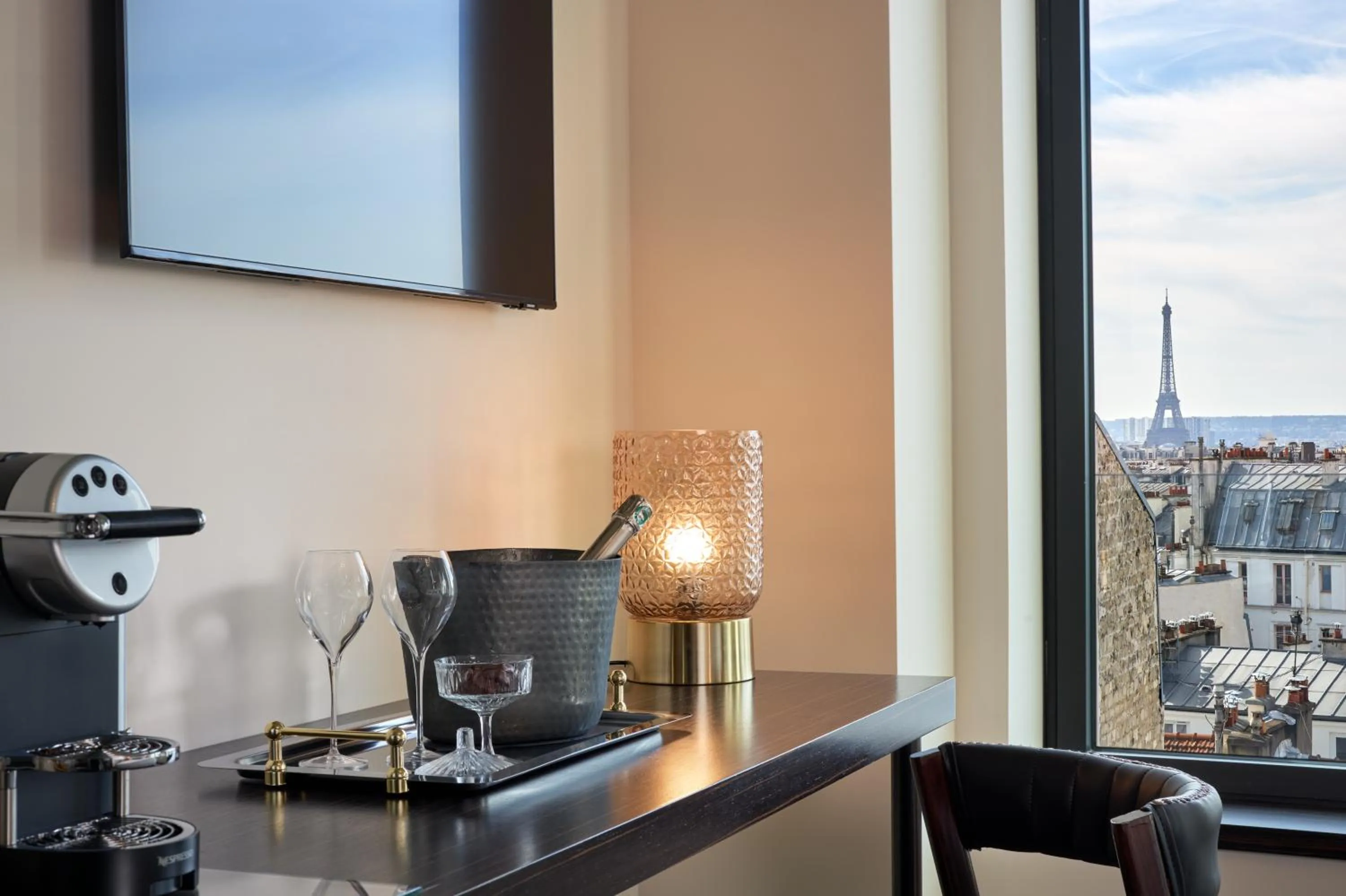 City view in Maison Cassandre