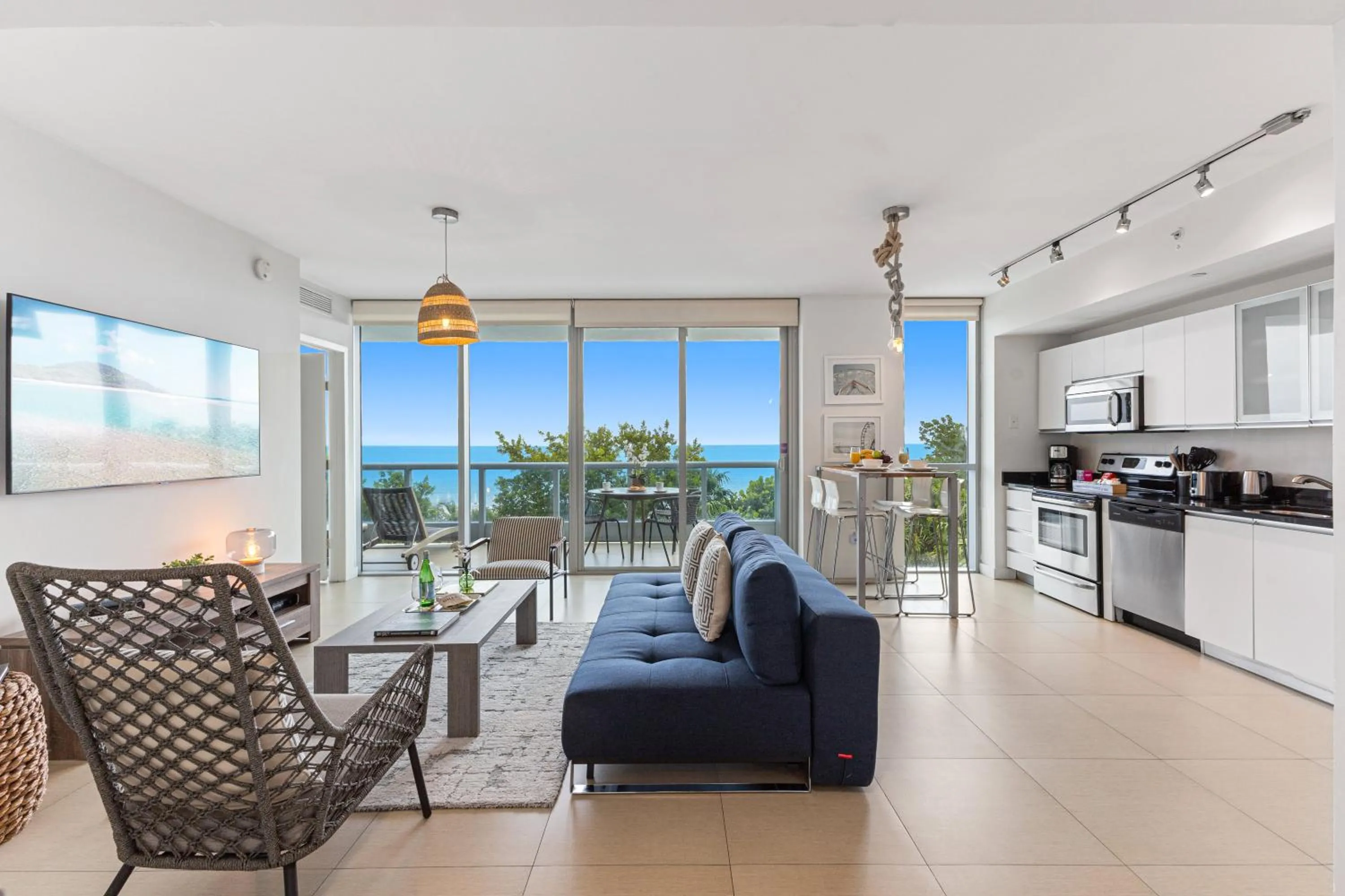 Kitchen or kitchenette in Dharma Home Suites Miami Beach at Monte Carlo