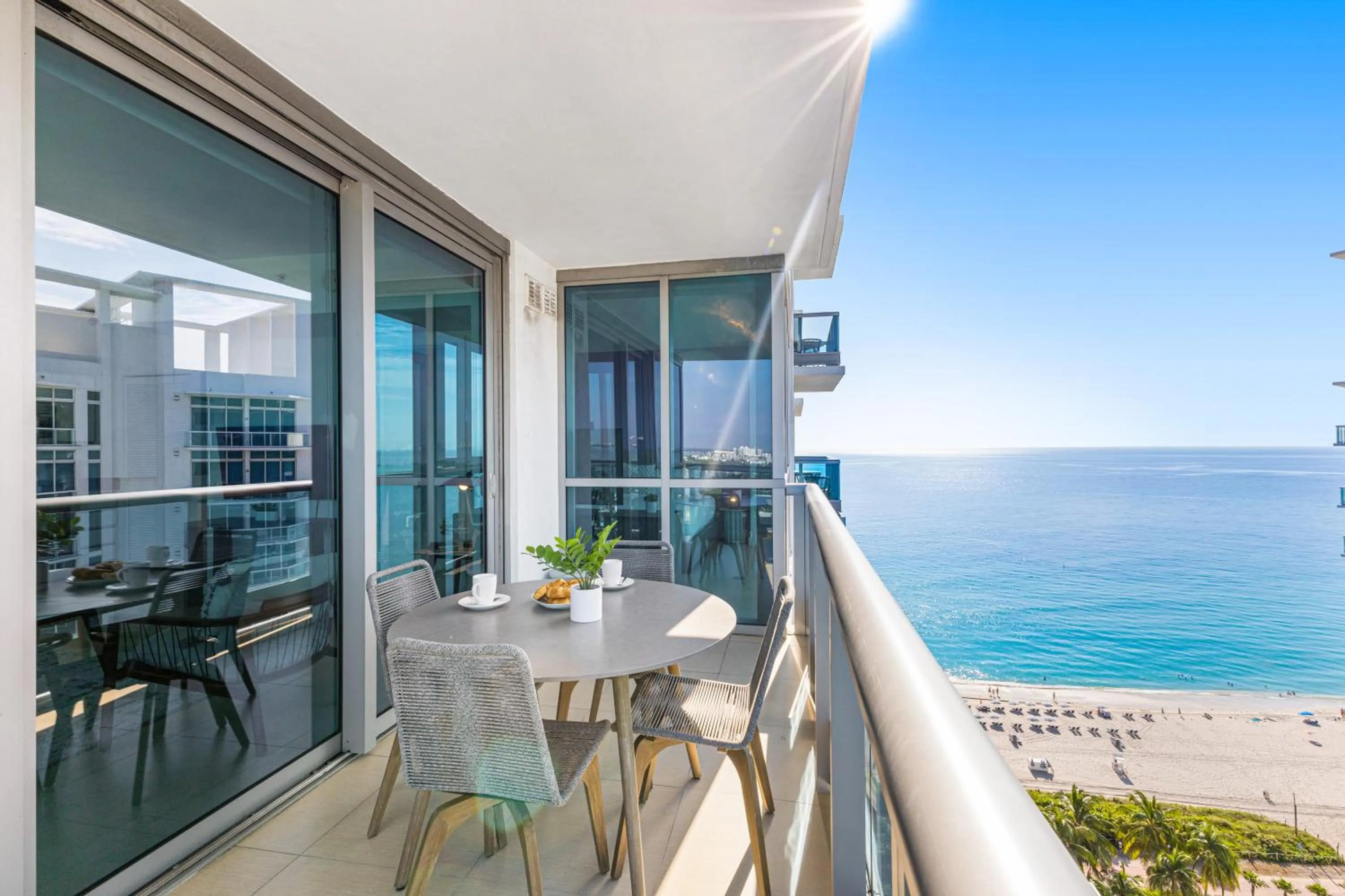 Balcony/Terrace in Dharma Home Suites Miami Beach at Monte Carlo