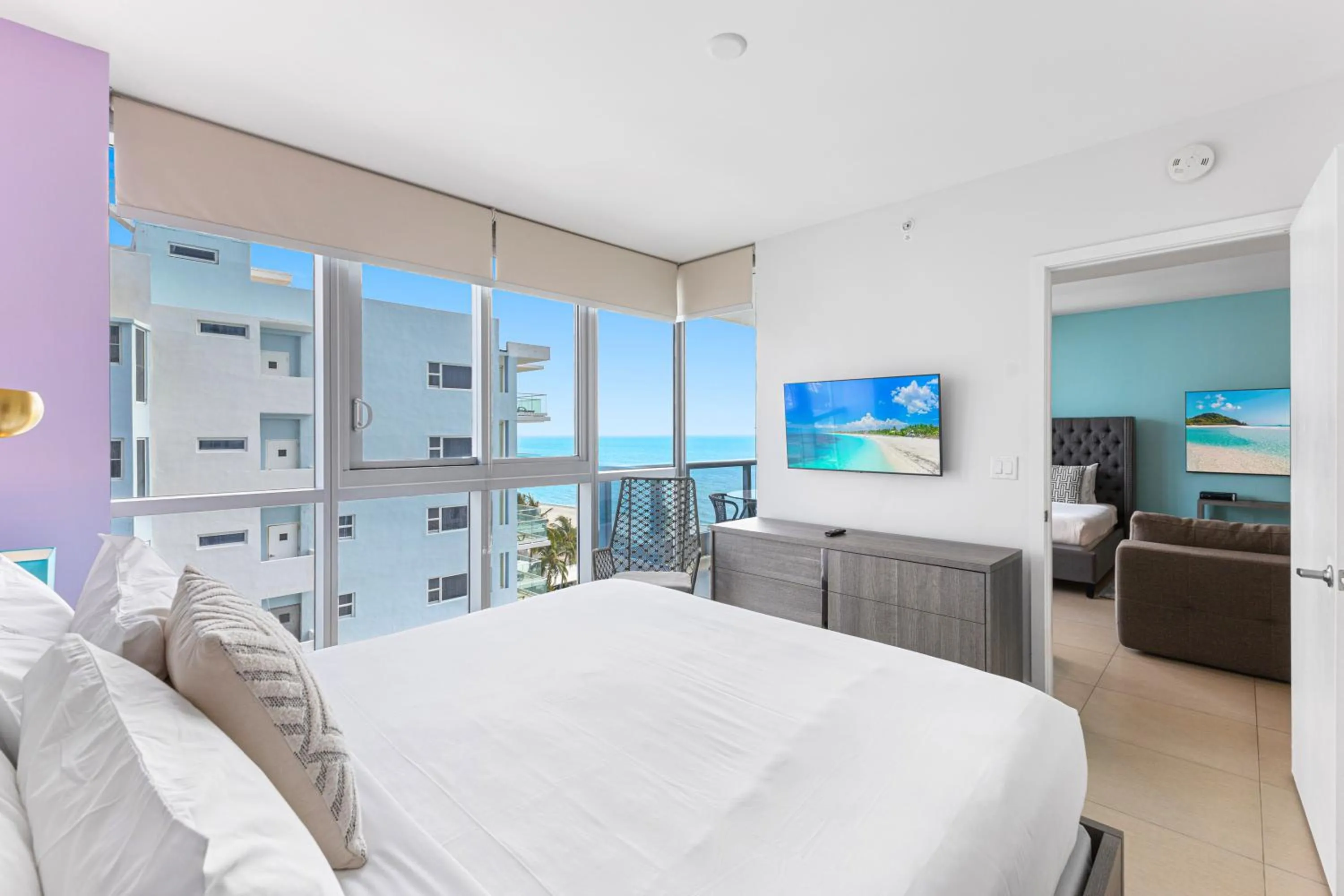 View (from property/room), Bed in Dharma Home Suites Miami Beach at Monte Carlo