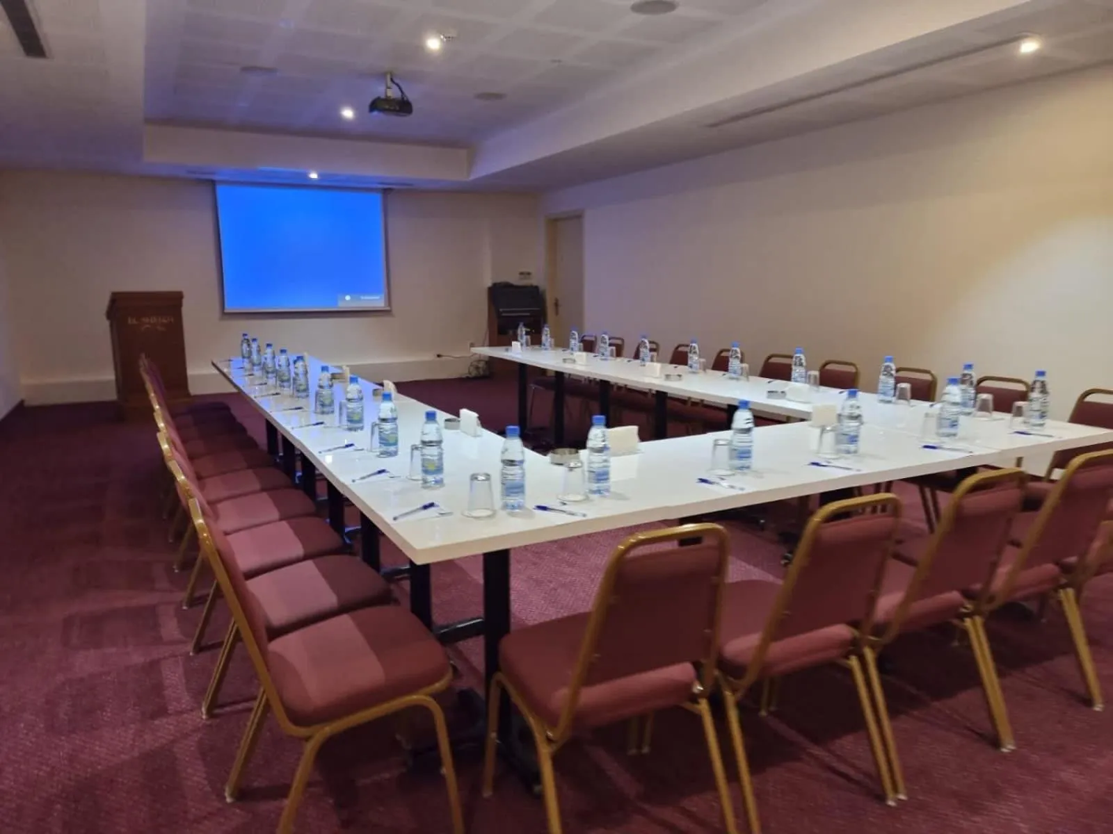 Meeting/conference room in El Sheikh Suites Hotel