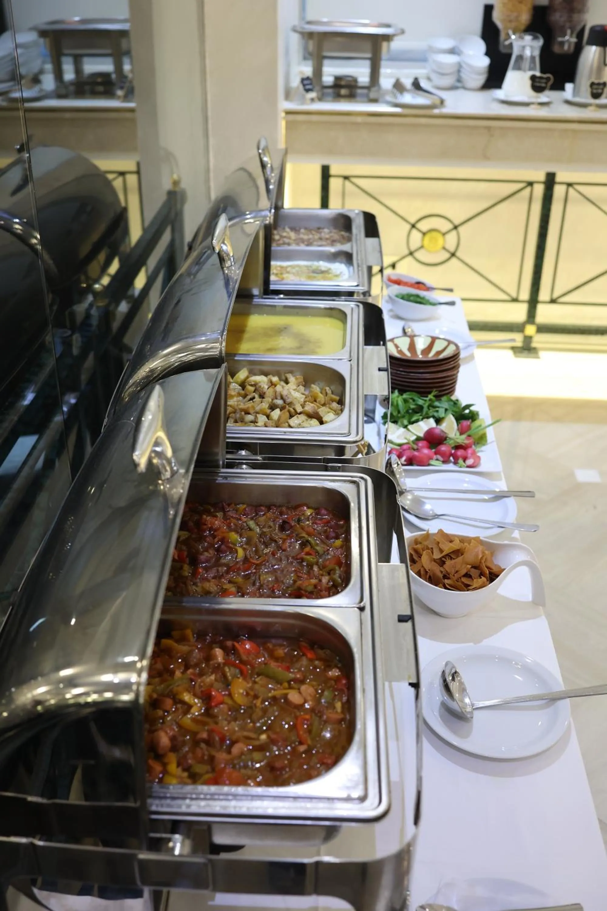 Food and drinks in El Sheikh Suites Hotel