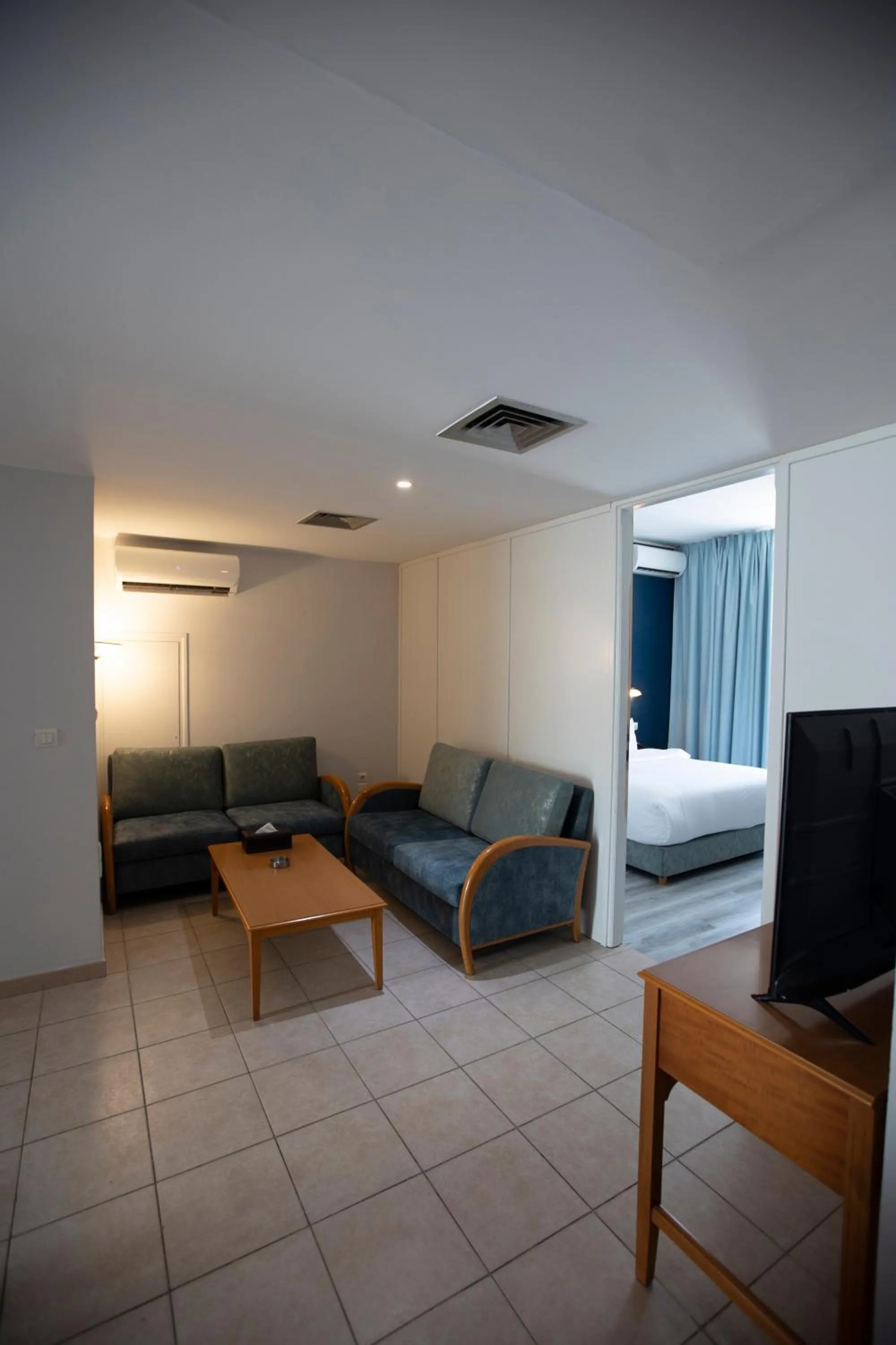 Living room in El Sheikh Suites Hotel