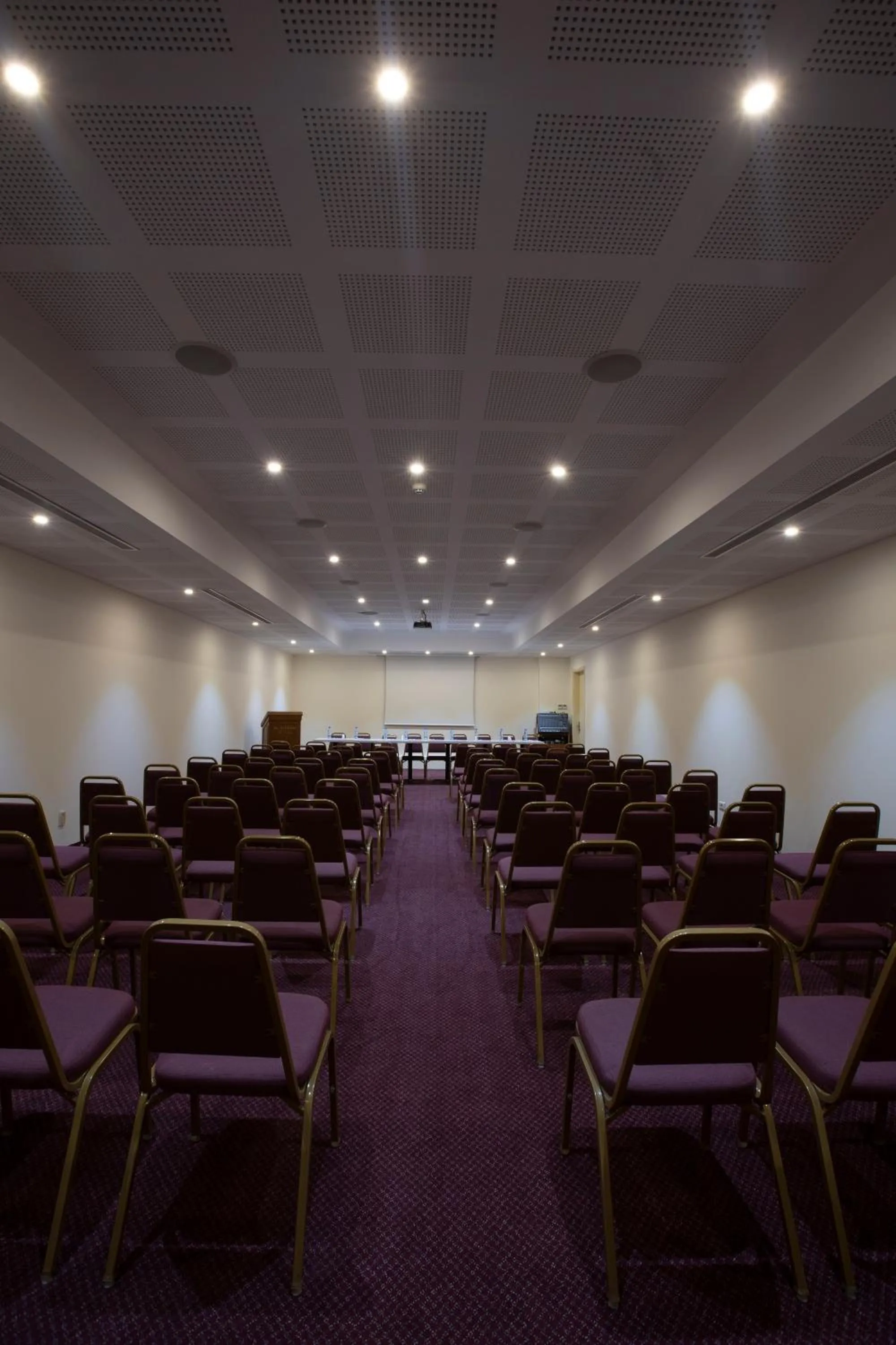 Meeting/conference room in El Sheikh Suites Hotel