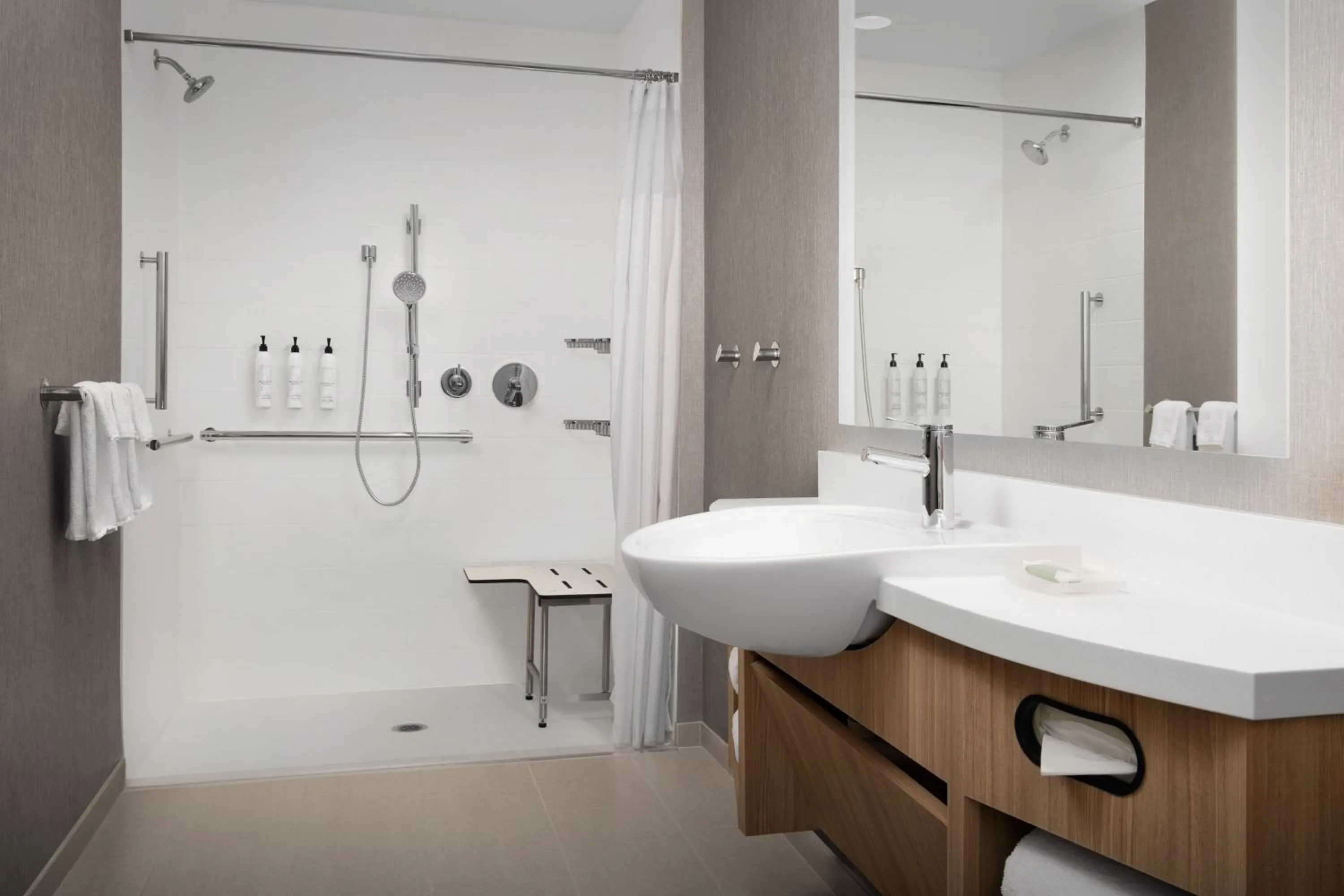 Bathroom in SpringHill Suites by Marriott Fayetteville I-95