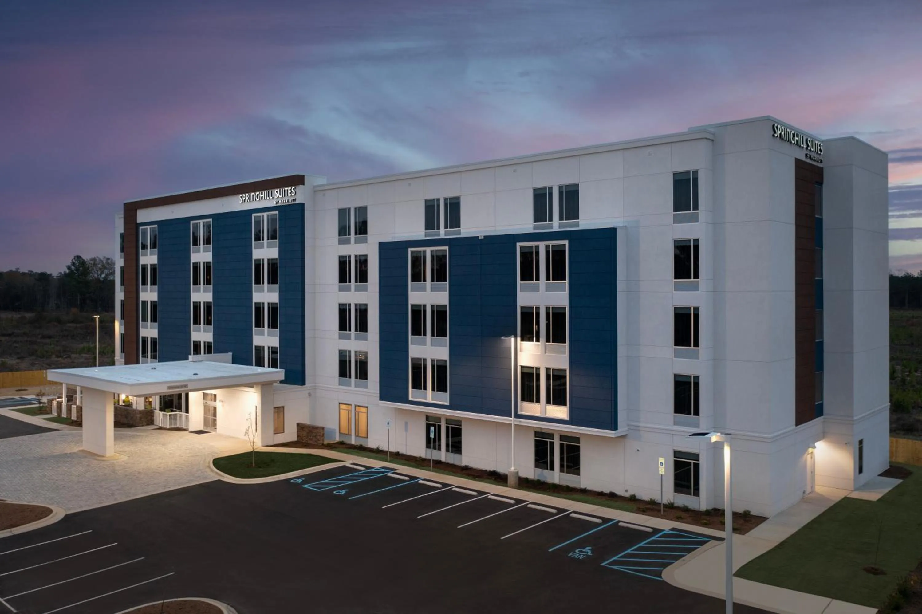 Property building in SpringHill Suites by Marriott Fayetteville I-95