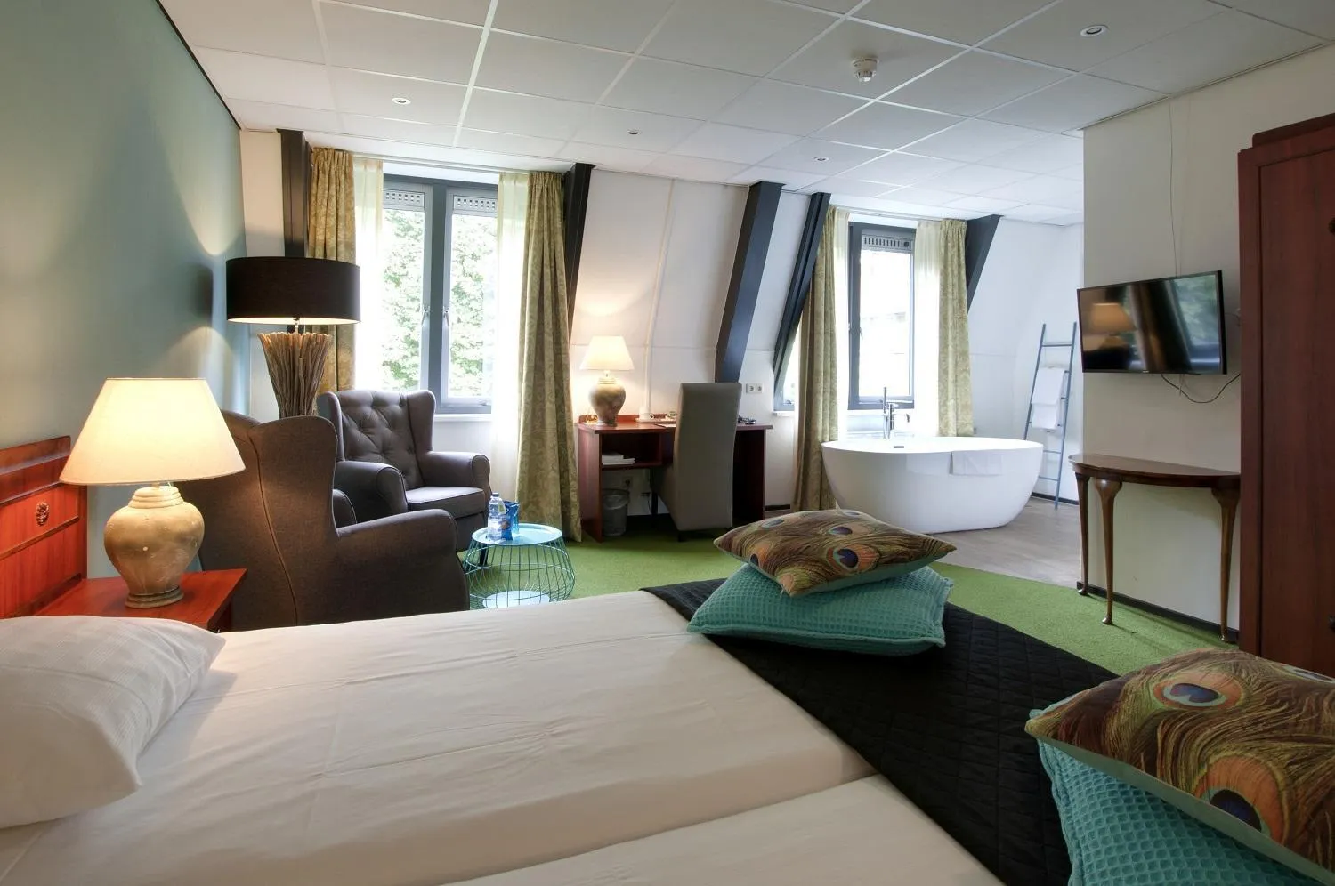 Cycling, Bed in Boetiek Hotel BonAparte Lochem