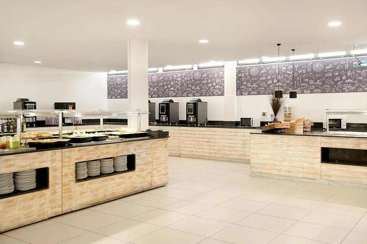 Restaurant/places to eat in FERGUS Club Mallorca Waterpark