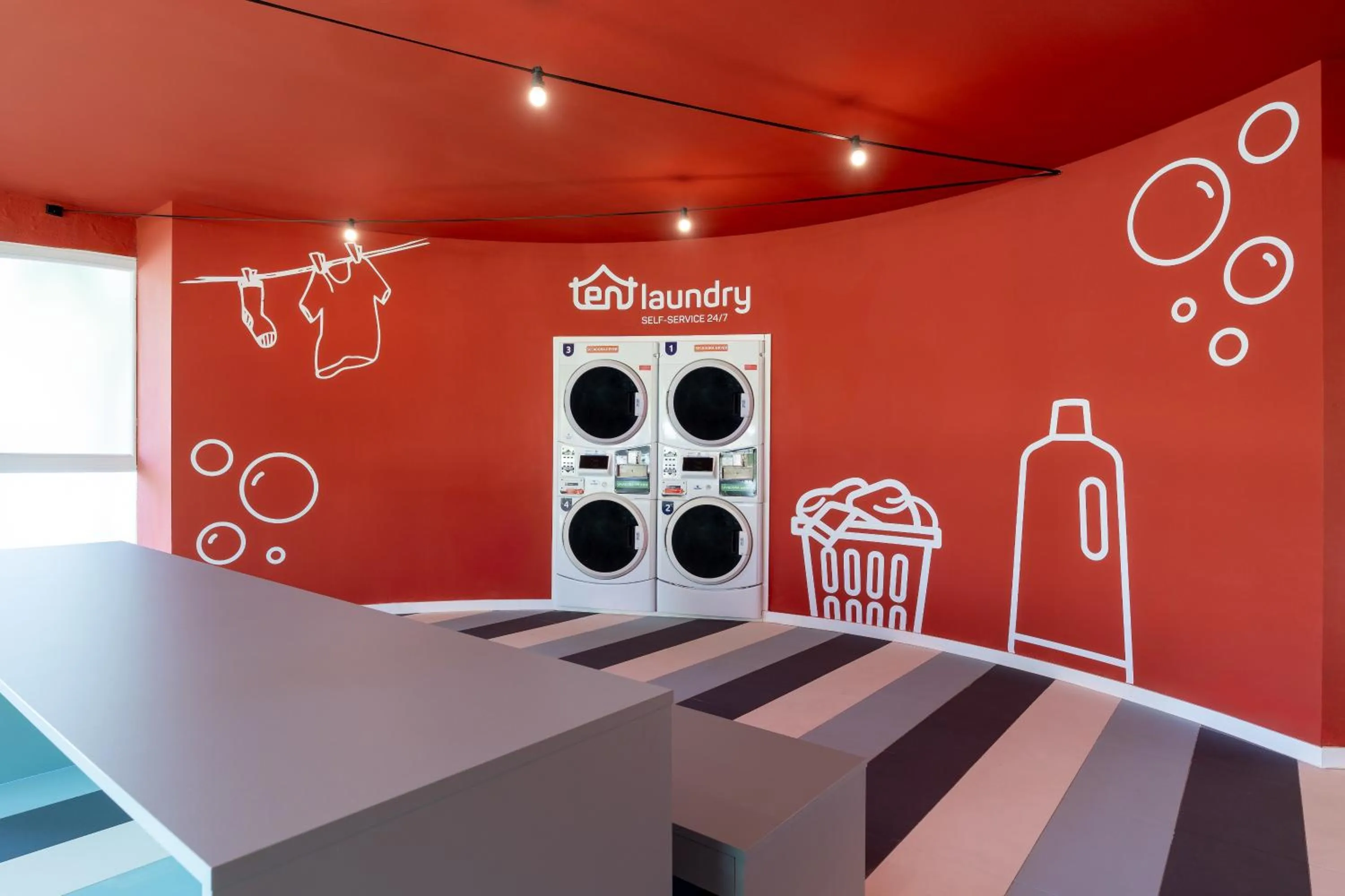 laundry in tent Mojito Suites