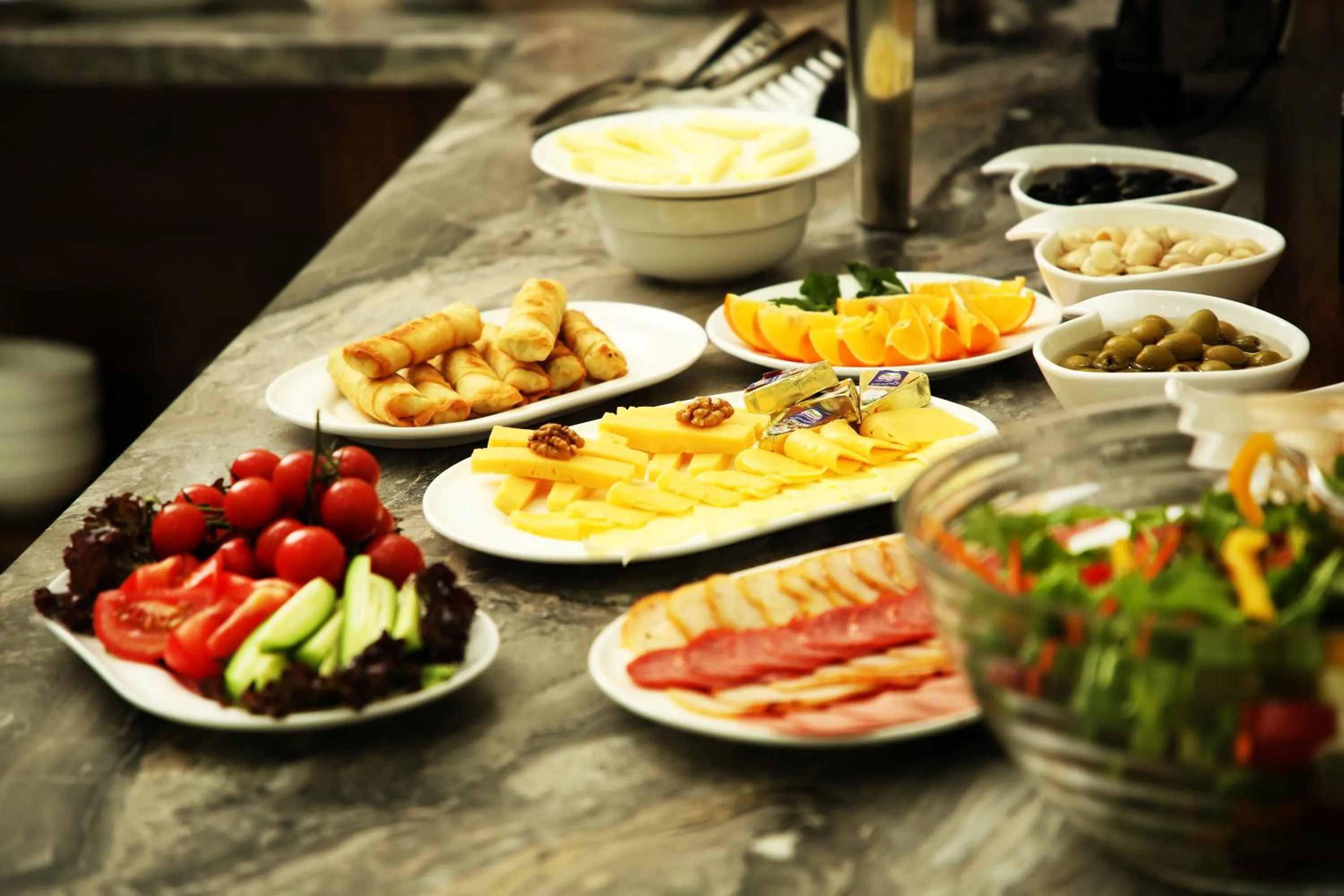 Restaurant/places to eat in Parklane Hotel