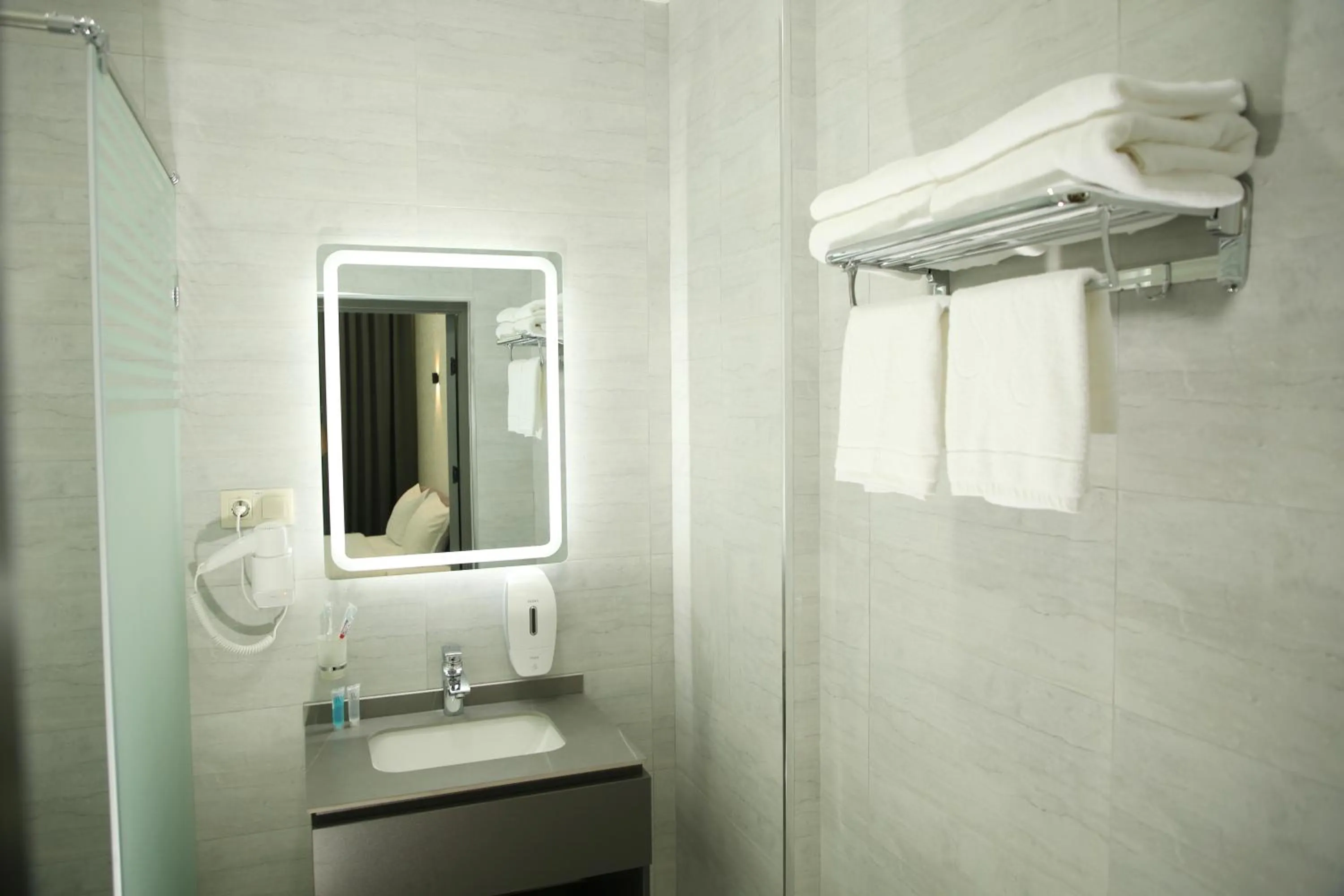 Bathroom in Parklane Hotel