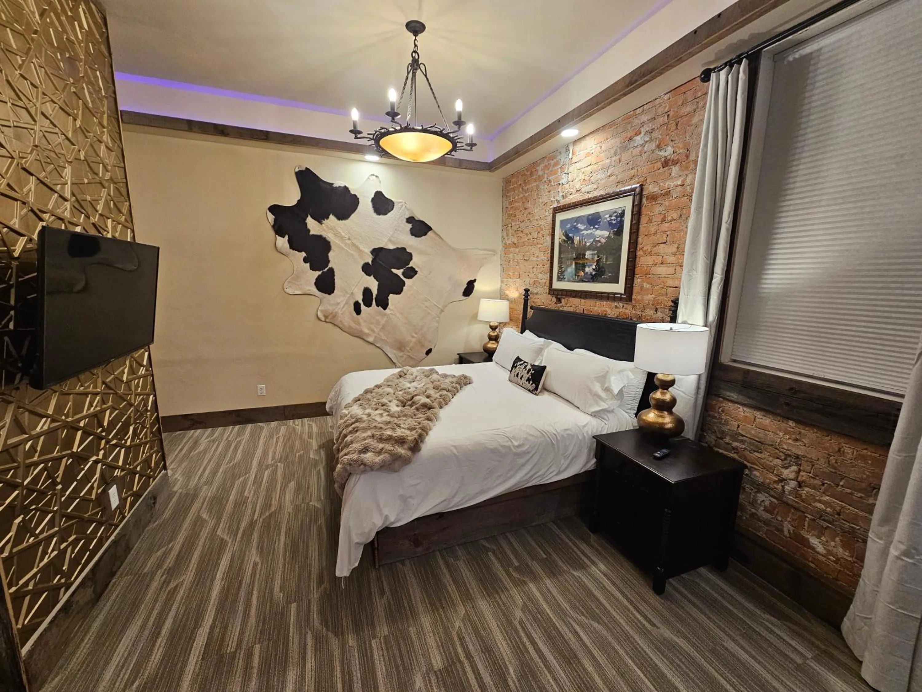 Bed in Eaglescape Suites and Event Center