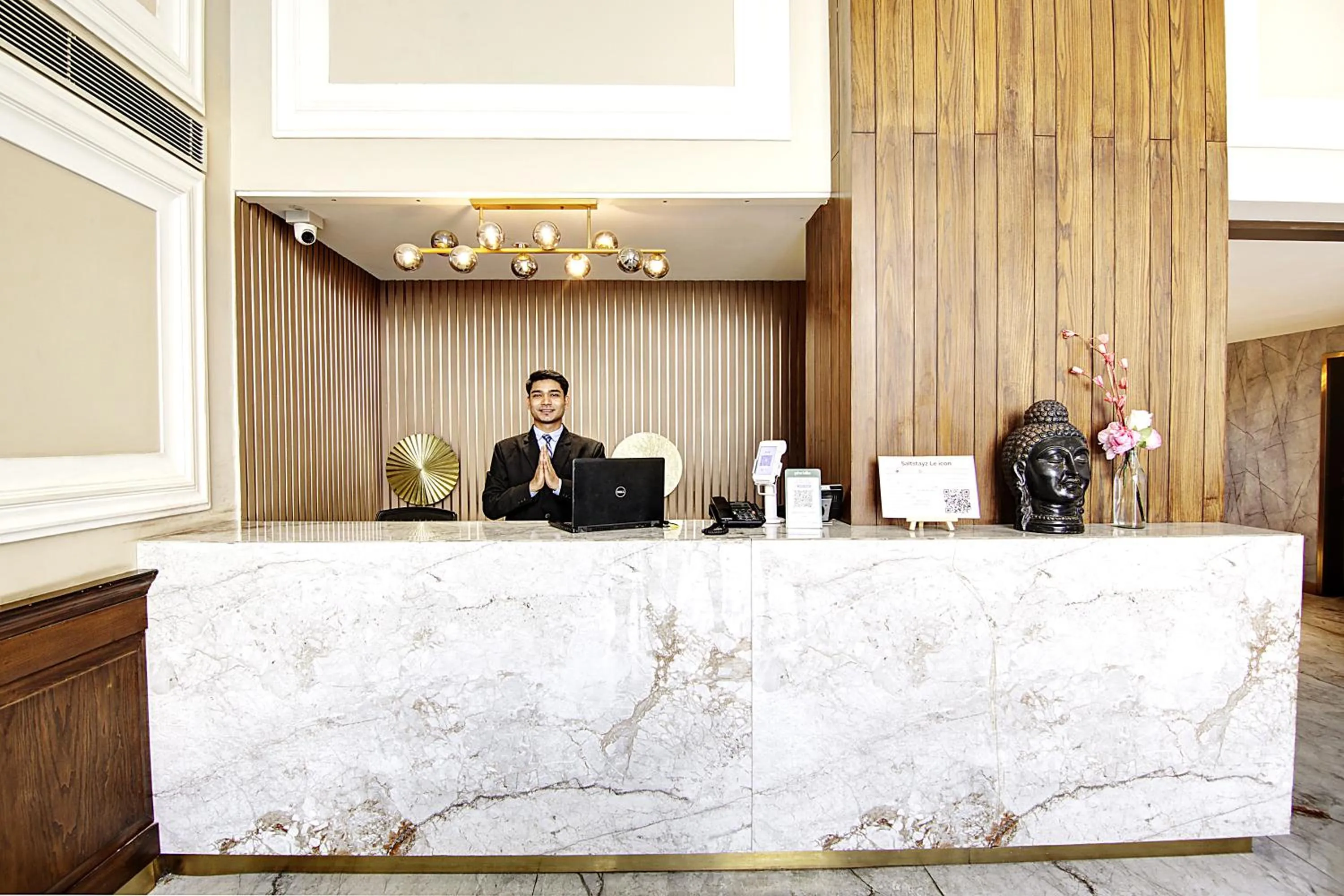 Staff in Saltstayz Premier - Cyber Hub