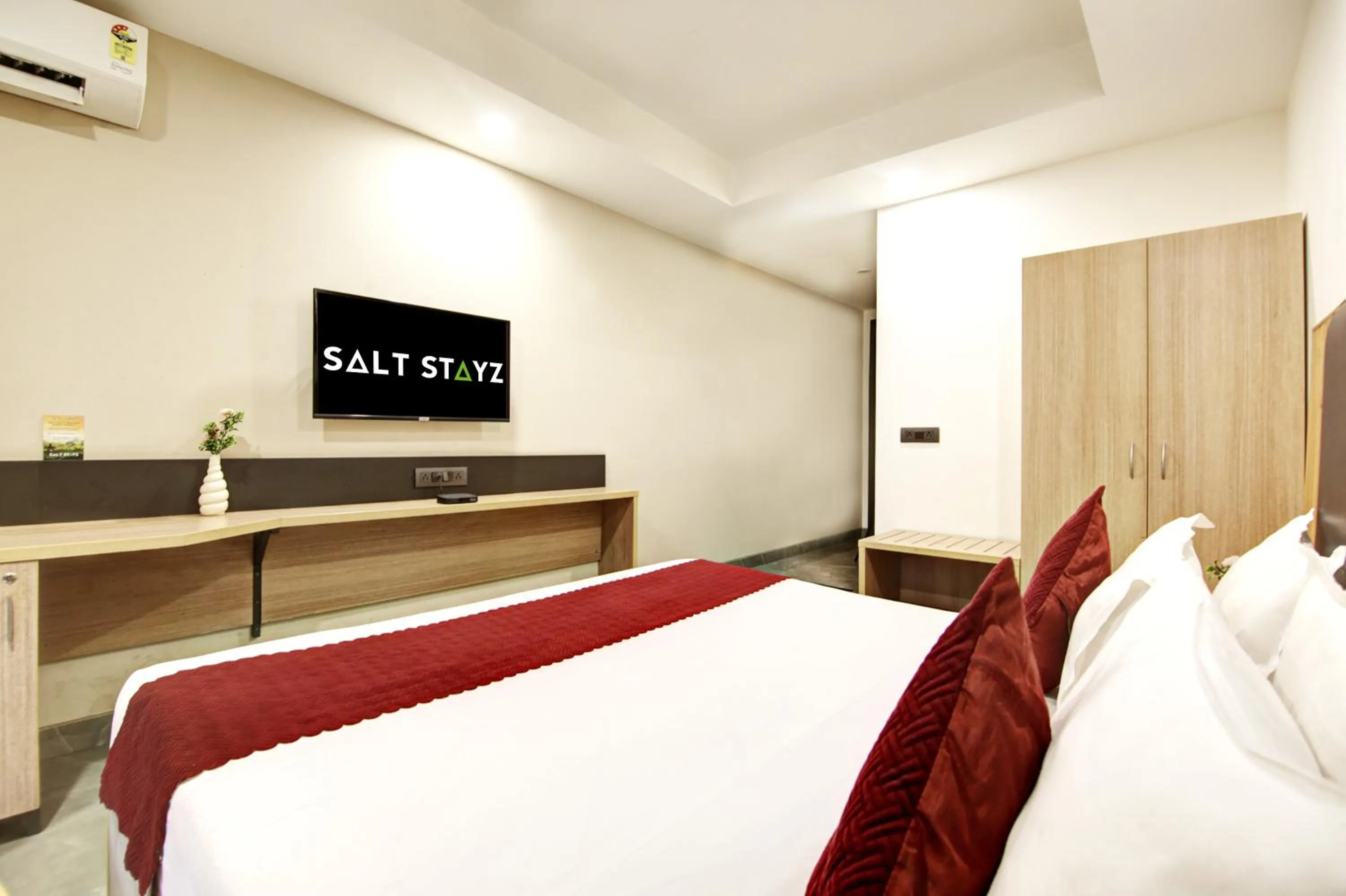 Bed in Saltstayz Premier - Cyber Hub