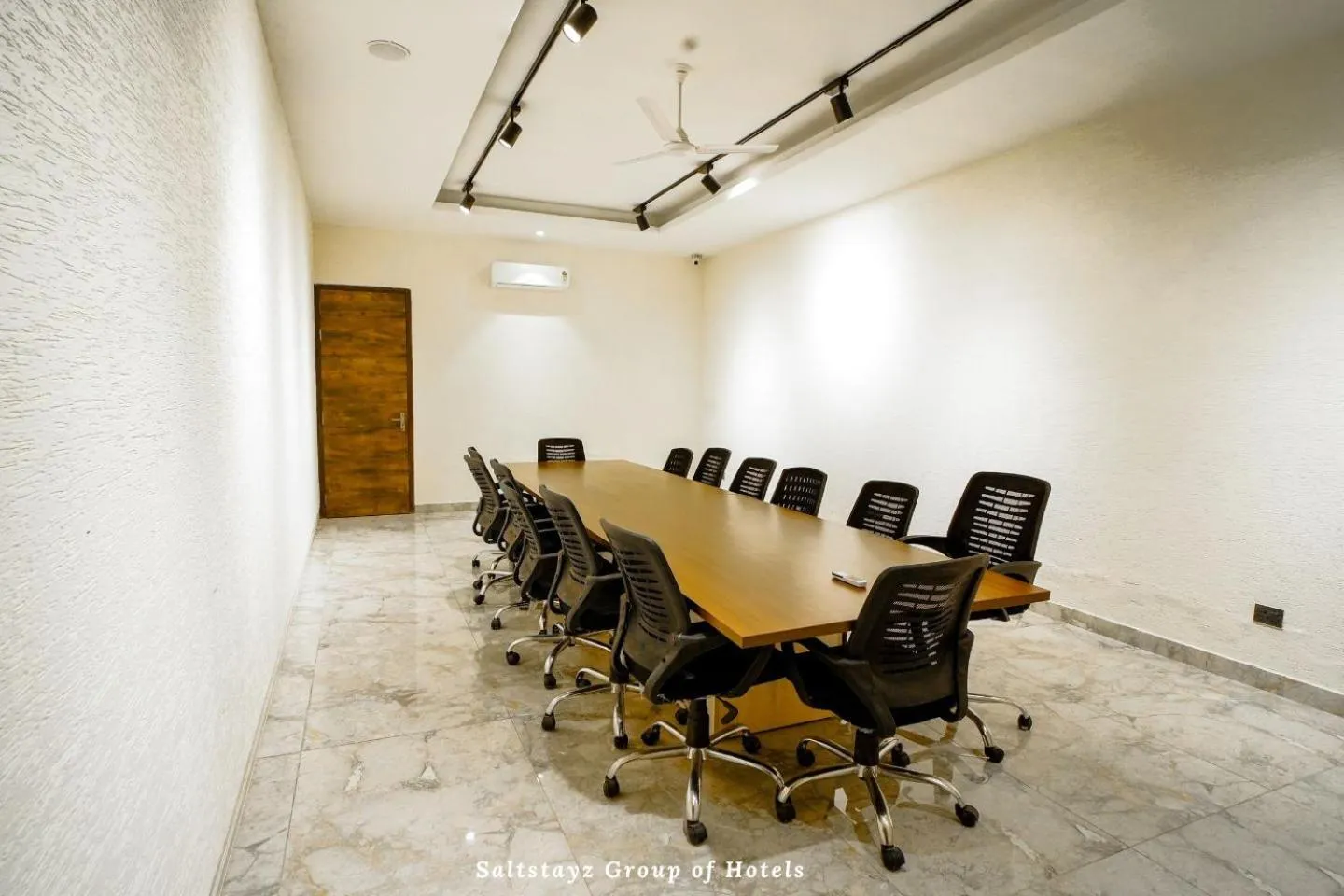 Seating area in Saltstayz Premier - Cyber Hub