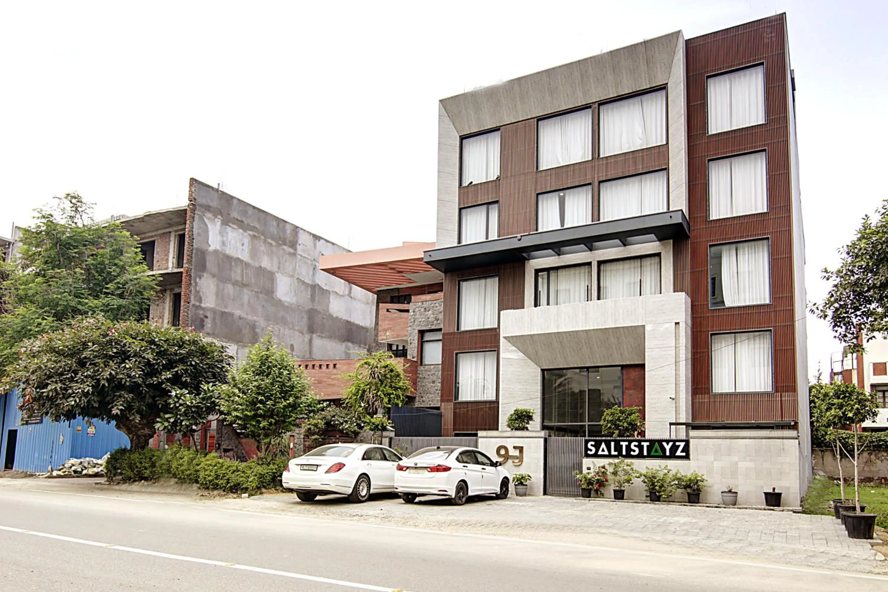 Property building in Saltstayz Premier - Cyber Hub